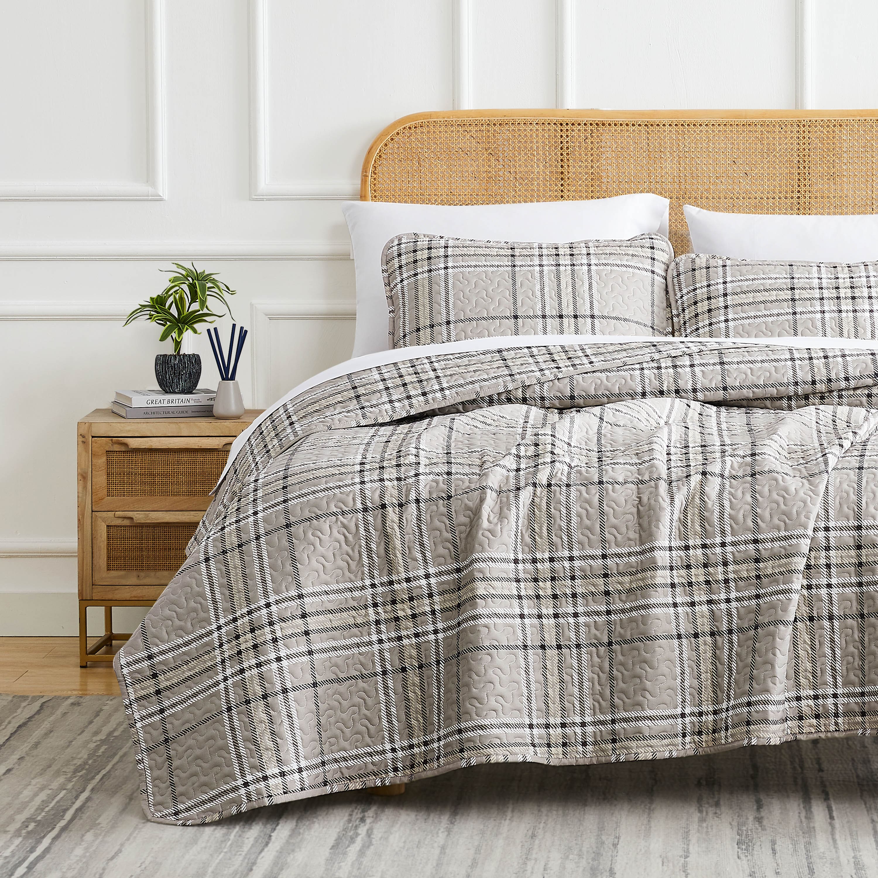 Vilano Plaid Quilt Set