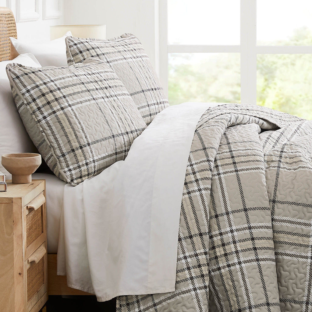 Vilano Plaid Quilt Set