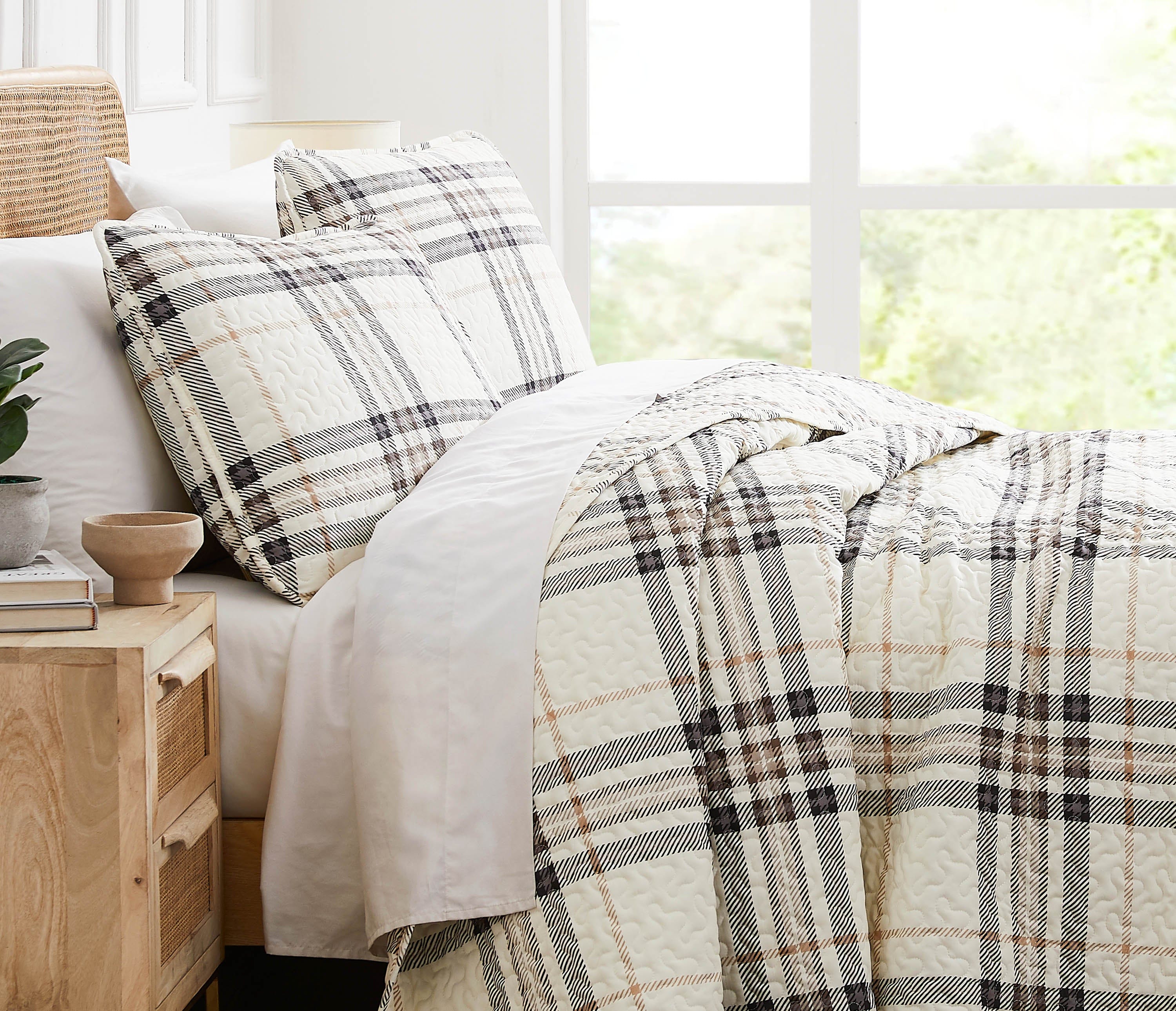 Vilano Plaid Quilt Set