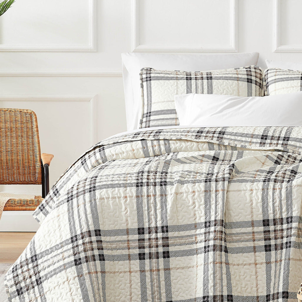 Vilano Plaid Quilt Set