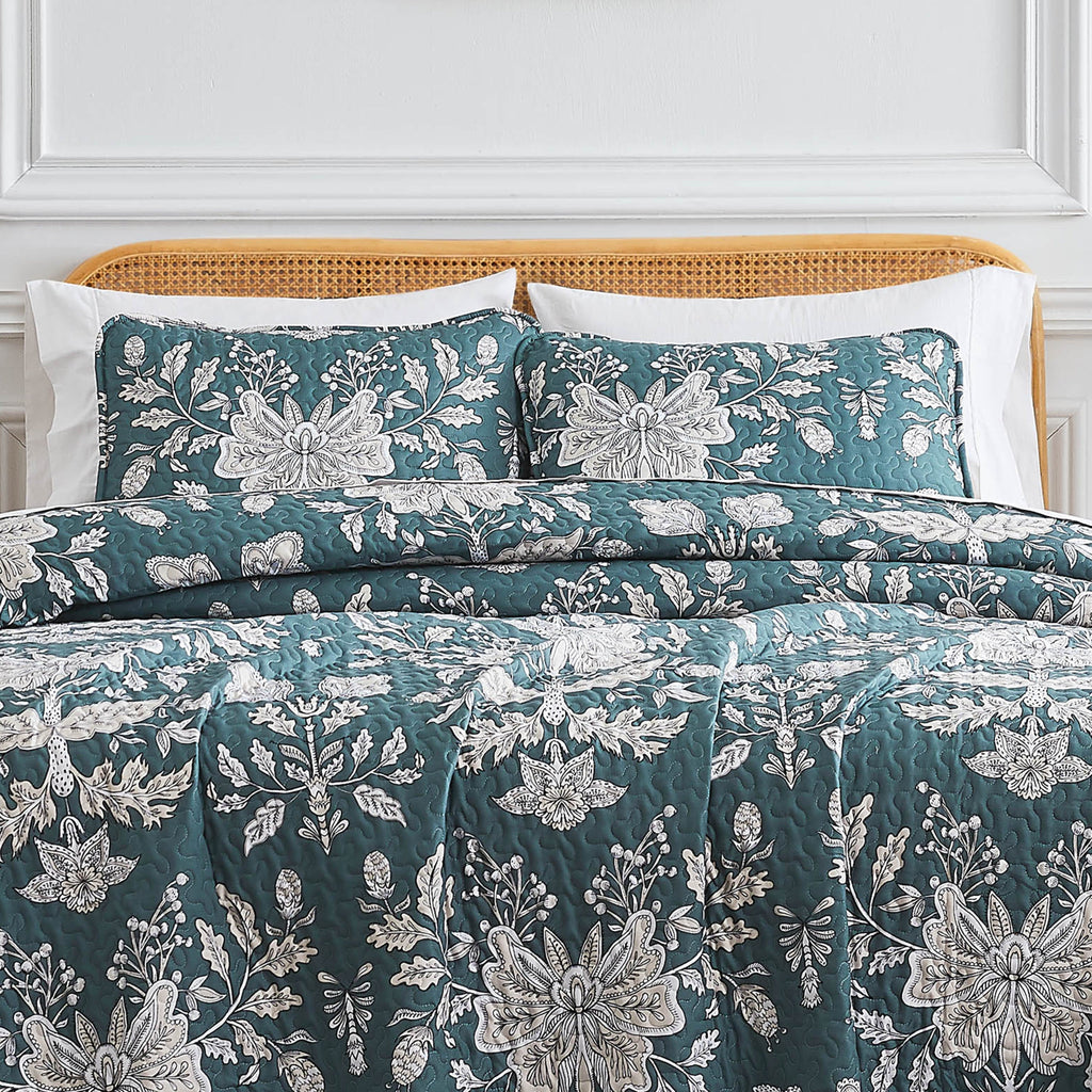 Vintage Garden Quilt Set