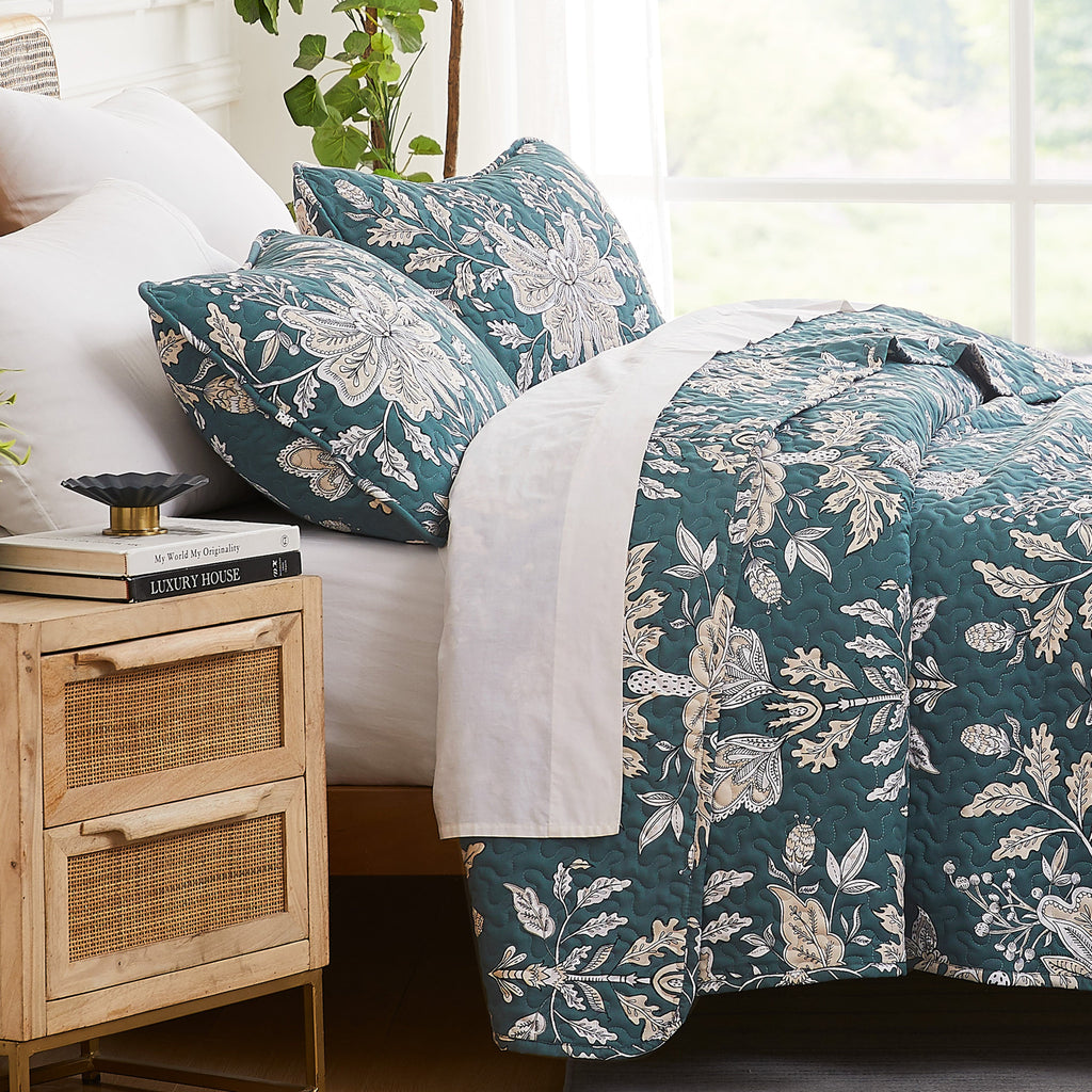 Vintage Garden Quilt Set