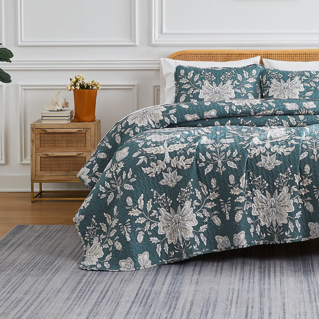 Vintage Garden Quilt Set