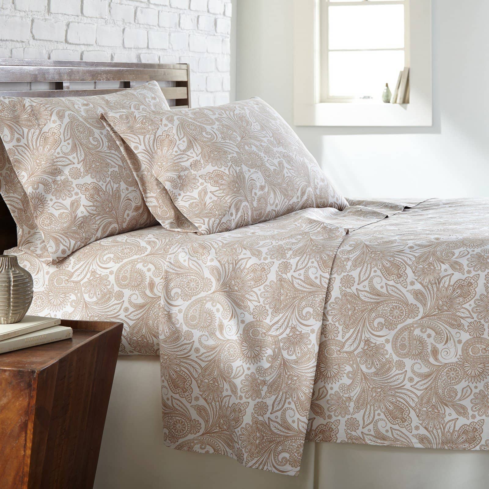 #color_perfect-paisley-white-with-taupe