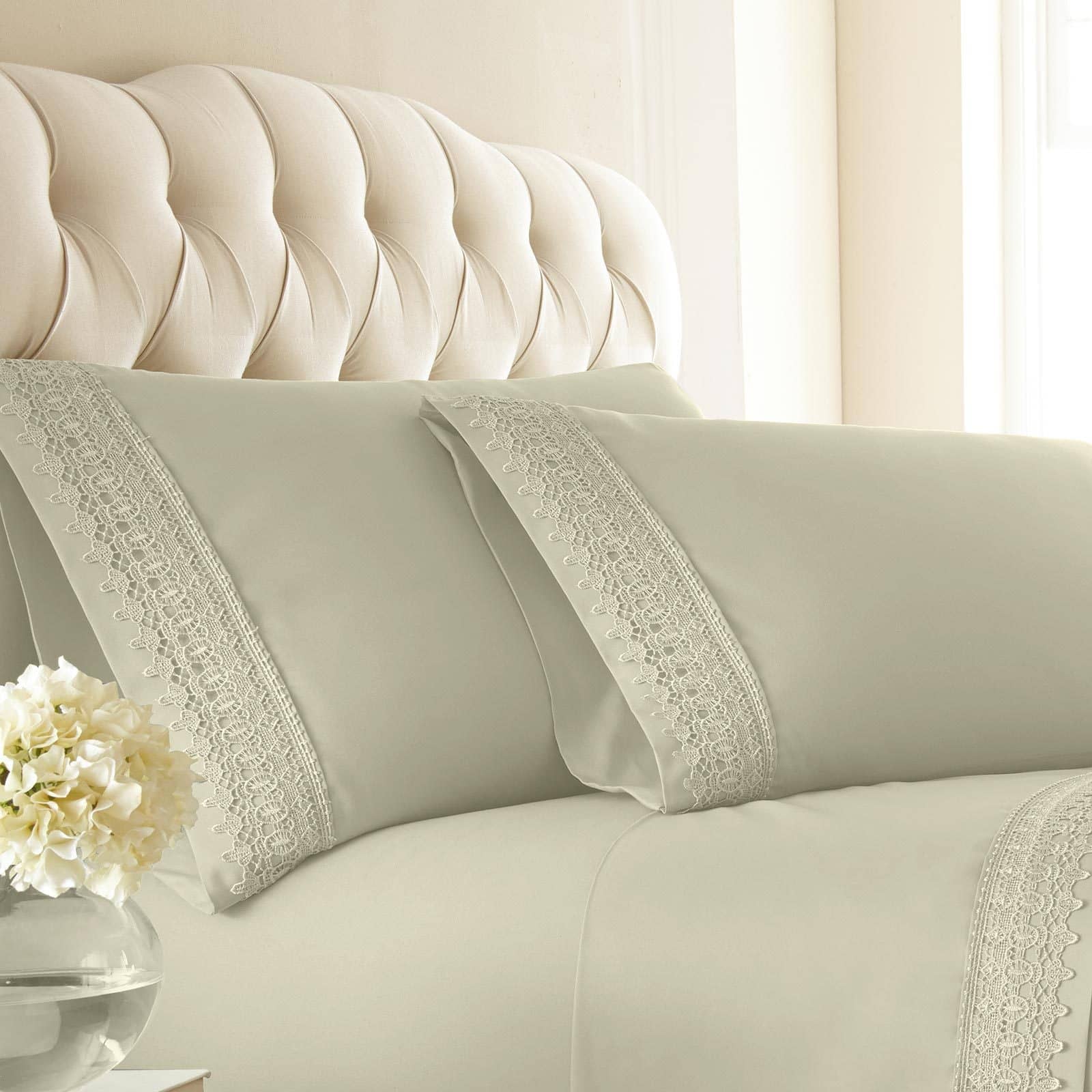 Vilano Lace Hem Pillow Cases