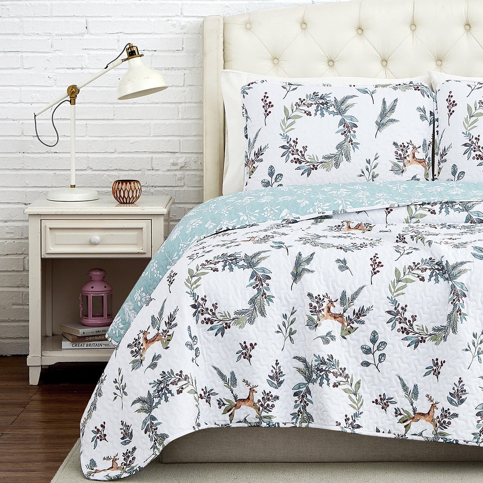 Happy Holidays Oversized Quilt Set