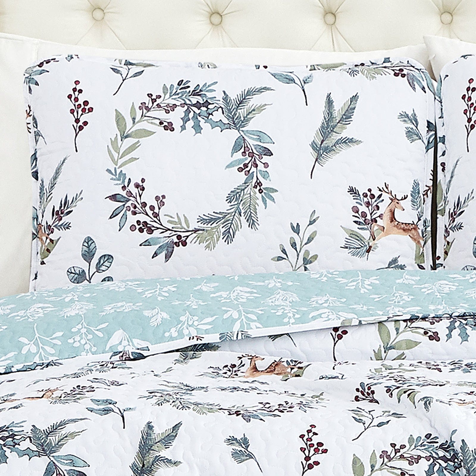 Happy Holidays Oversized Quilt Set
