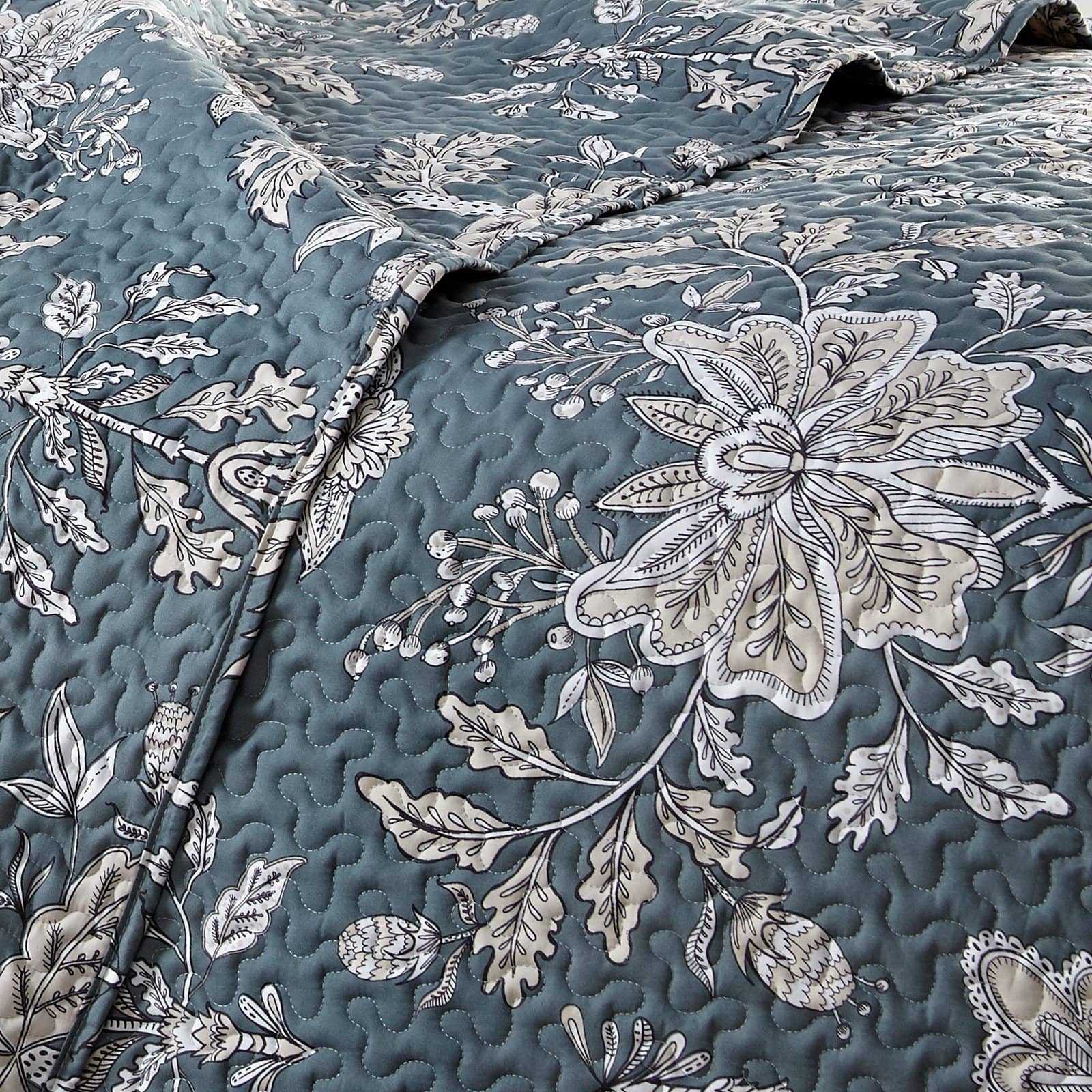 Vintage Garden Quilt Set