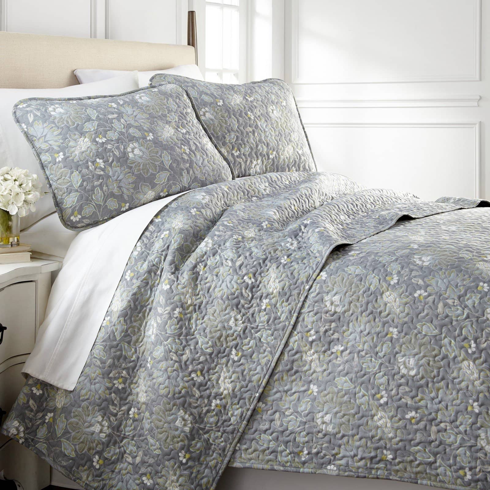 Infinite Blossom Quilt Set