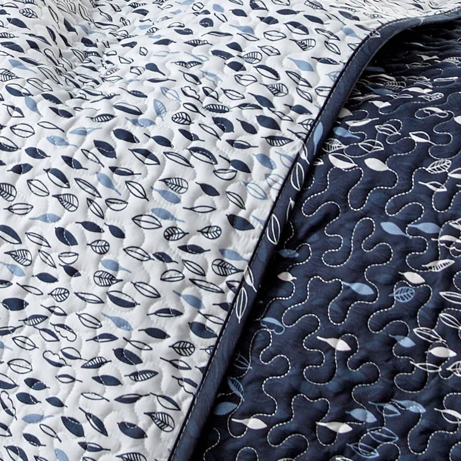 Botanical Leaves Reversible Quilt Set