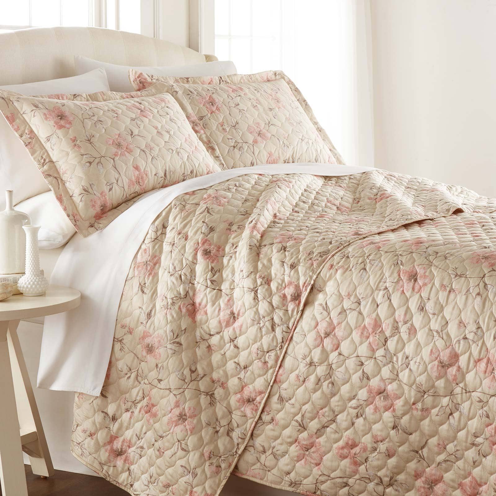 Mystic Garden 100% Cotton Sateen Quilt Set in Mystic Soft Sand#color_mystic-soft-sand
