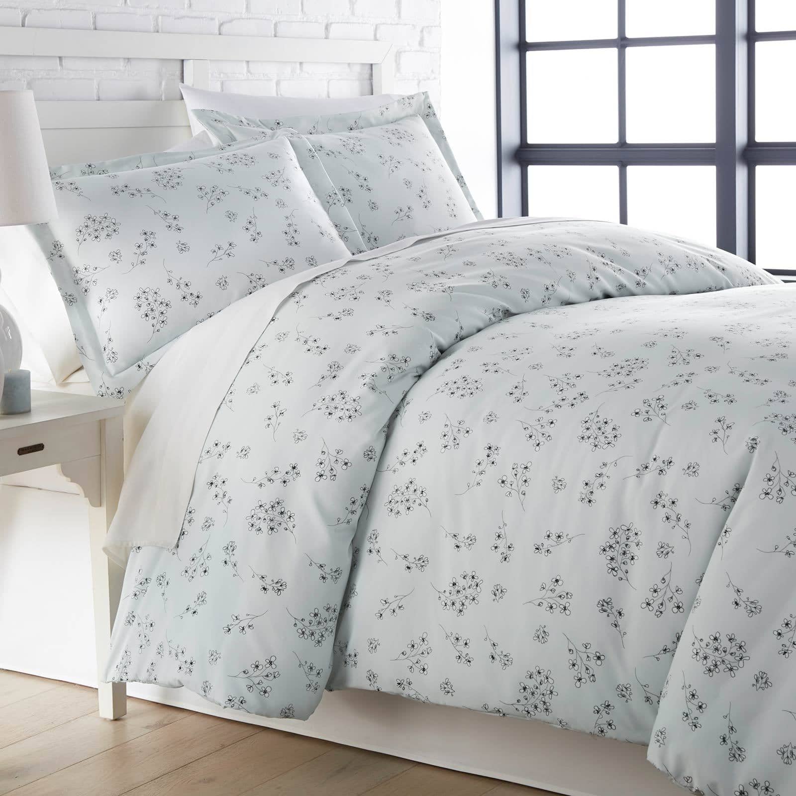 Sweet Florals Reversible Duvet Cover Set