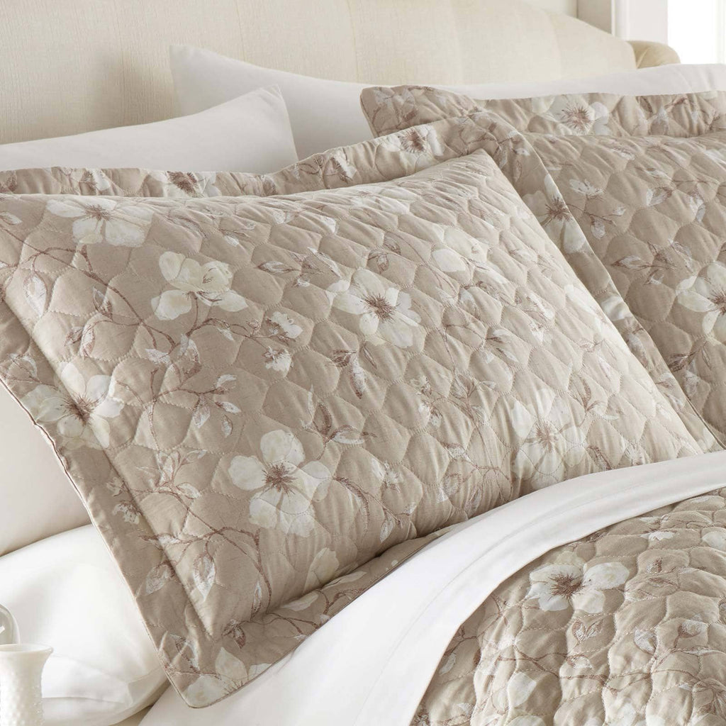 Mystic Garden Quilt Set