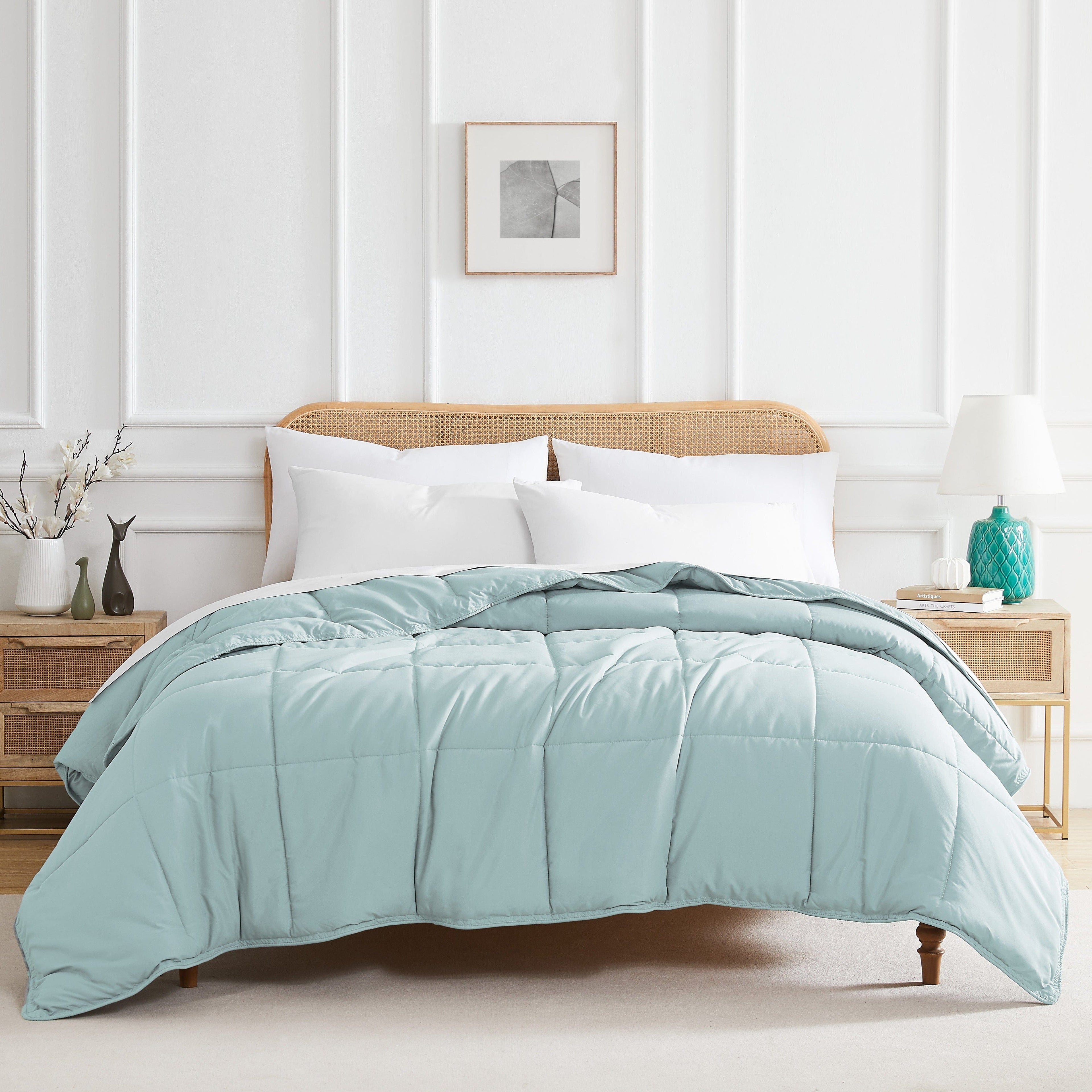 Front View of Vilano Down Alternative Comforter in sky-blue#color_vilano-sky-blue