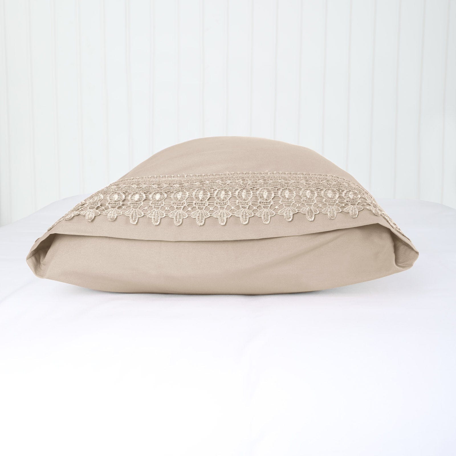 Vilano Lace Hem Pillow Cases