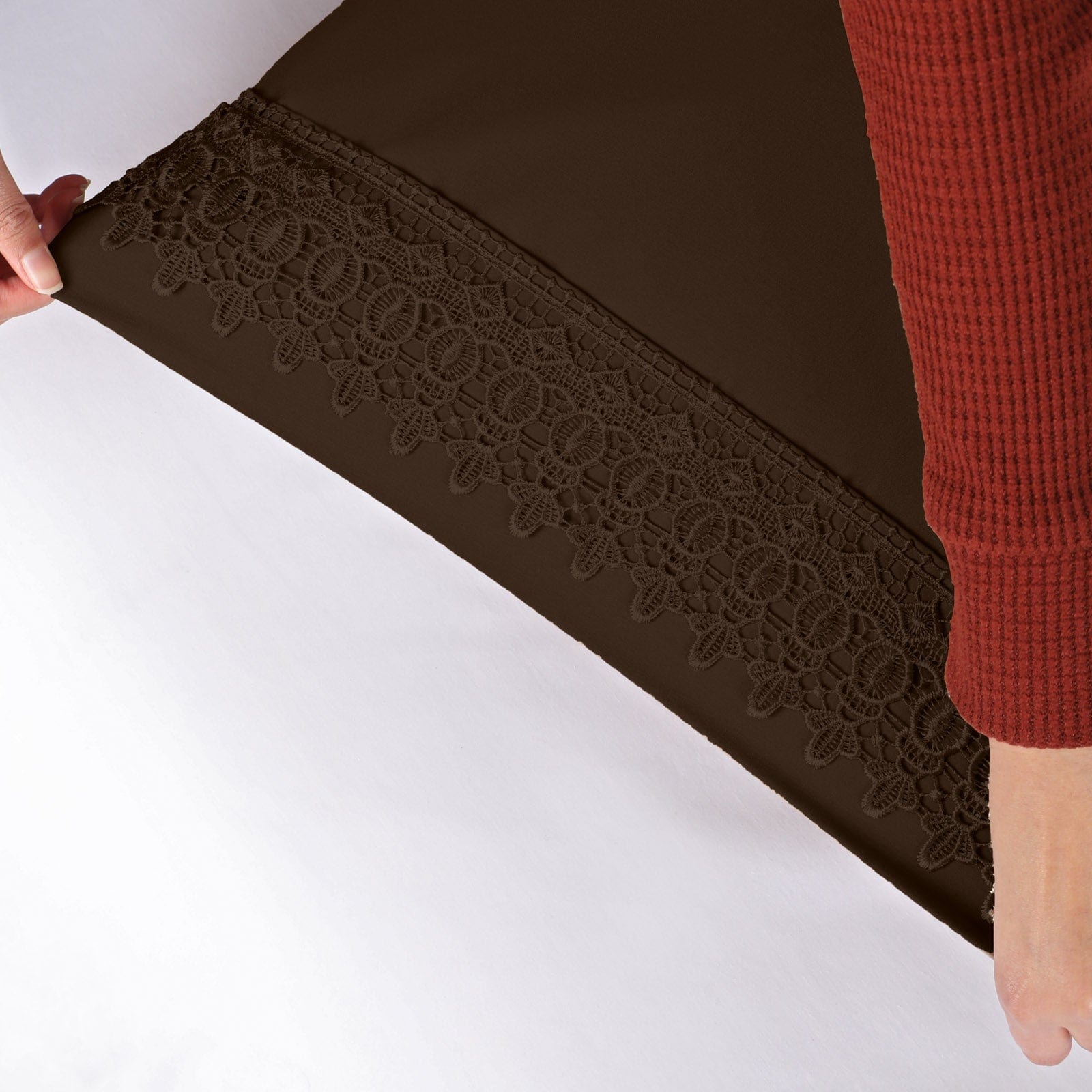 Vilano Lace Hem Pillow Cases
