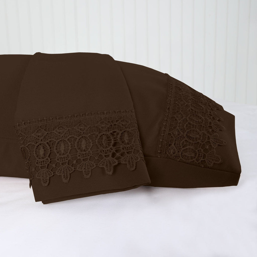 Vilano Lace Hem Pillow Cases