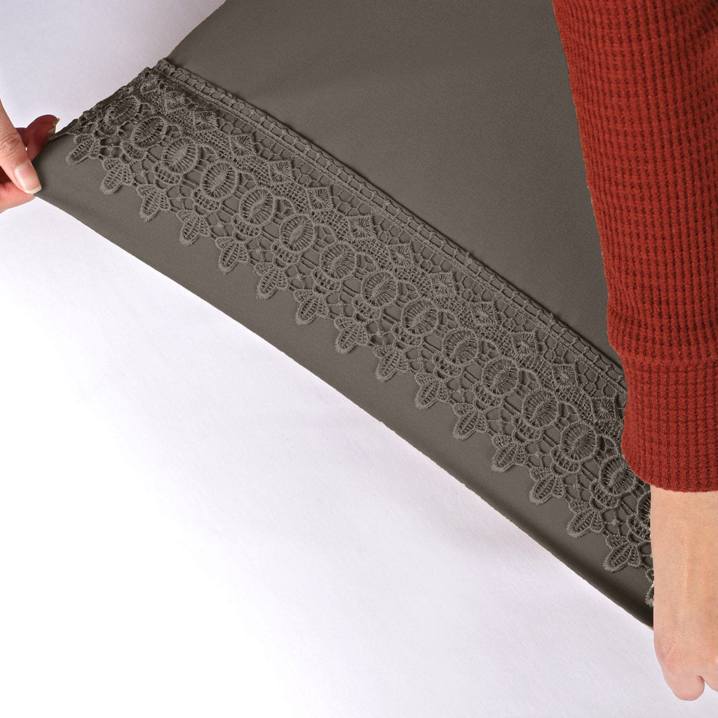 Vilano Lace Hem Pillow Cases