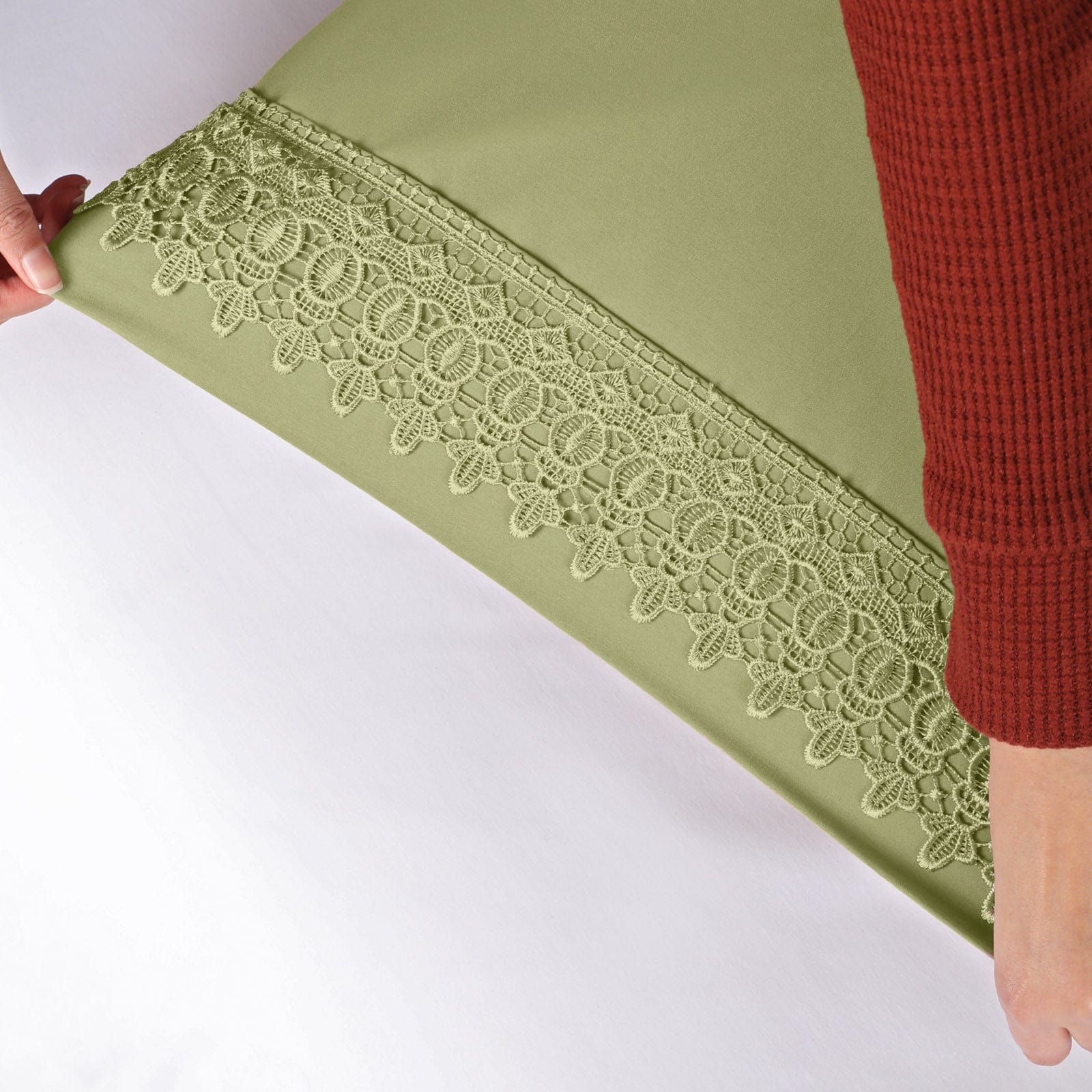 Vilano Lace Hem Pillow Cases