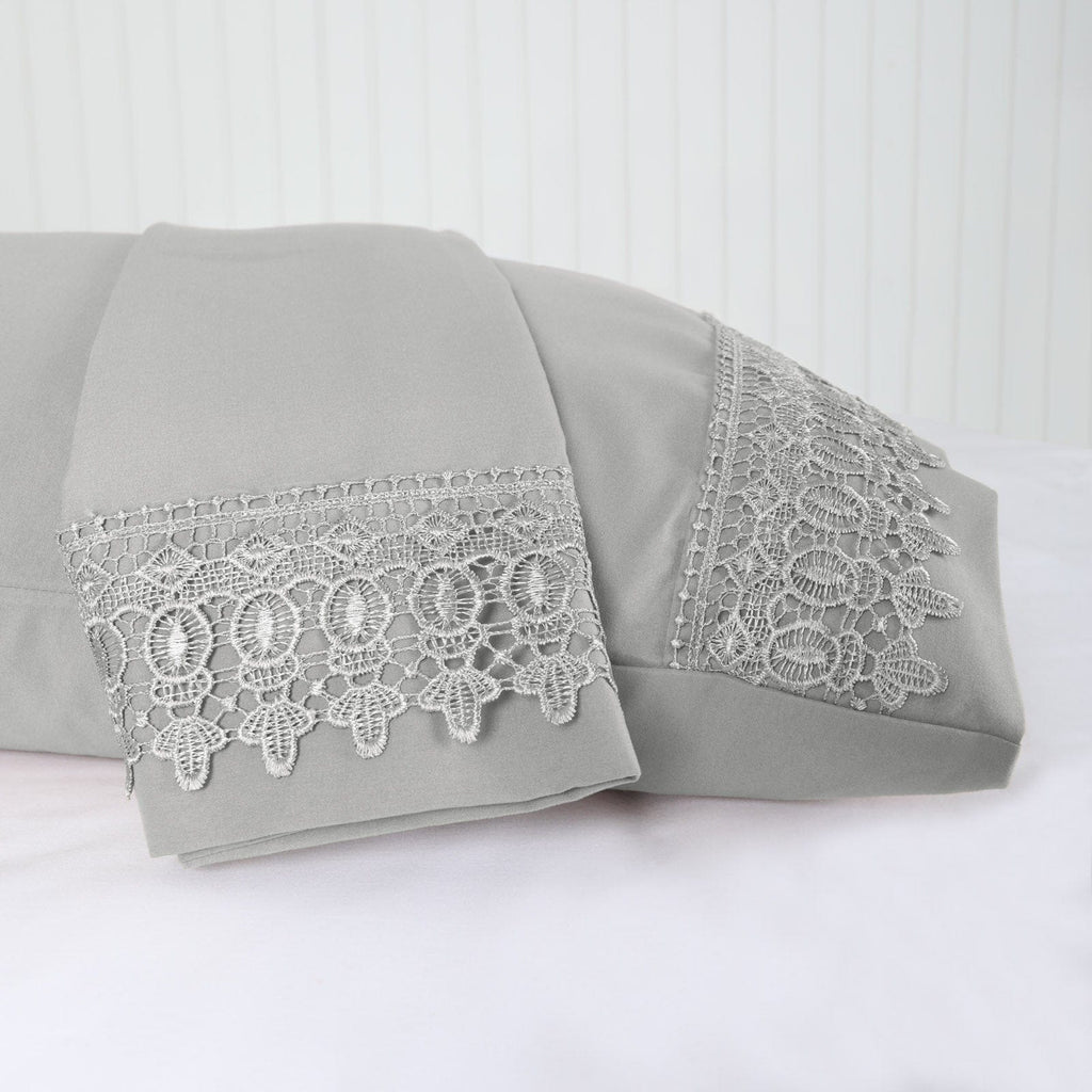 Vilano Lace Hem Pillow Cases