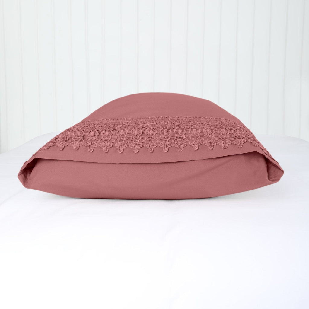 Vilano Lace Hem Pillow Cases