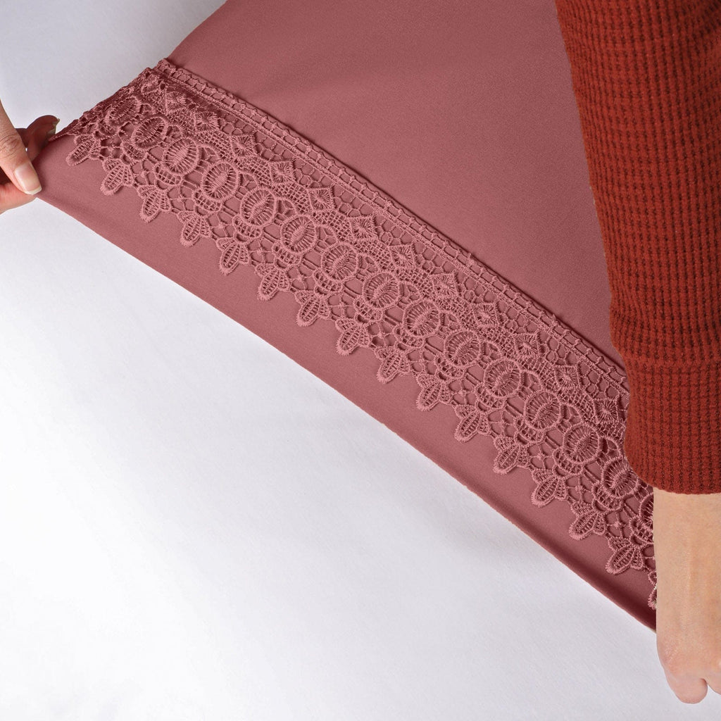 Vilano Lace Hem Pillow Cases