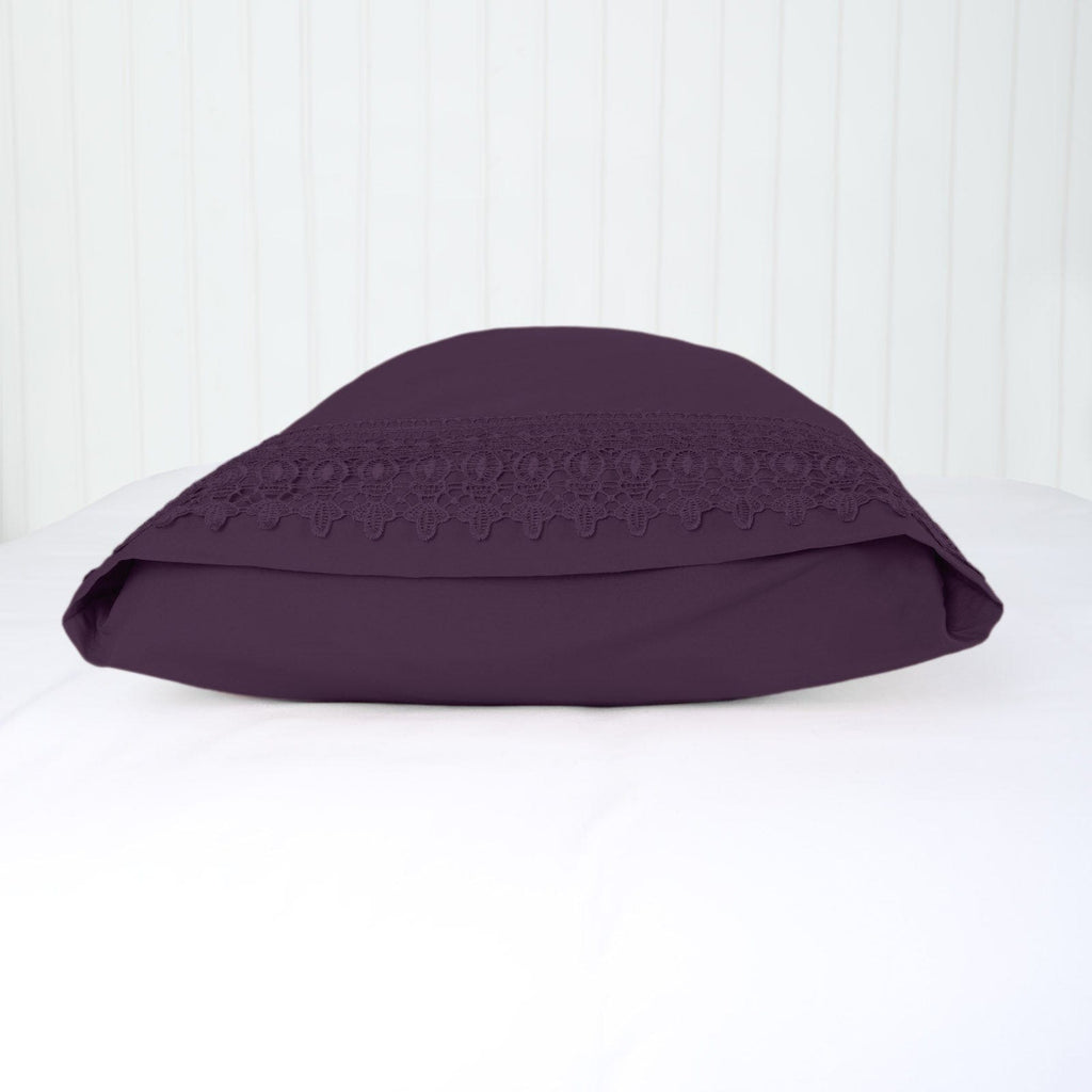 Vilano Lace Hem Pillow Cases