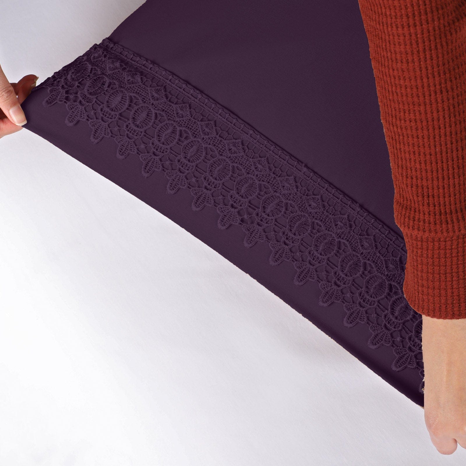 Vilano Lace Hem Pillow Cases