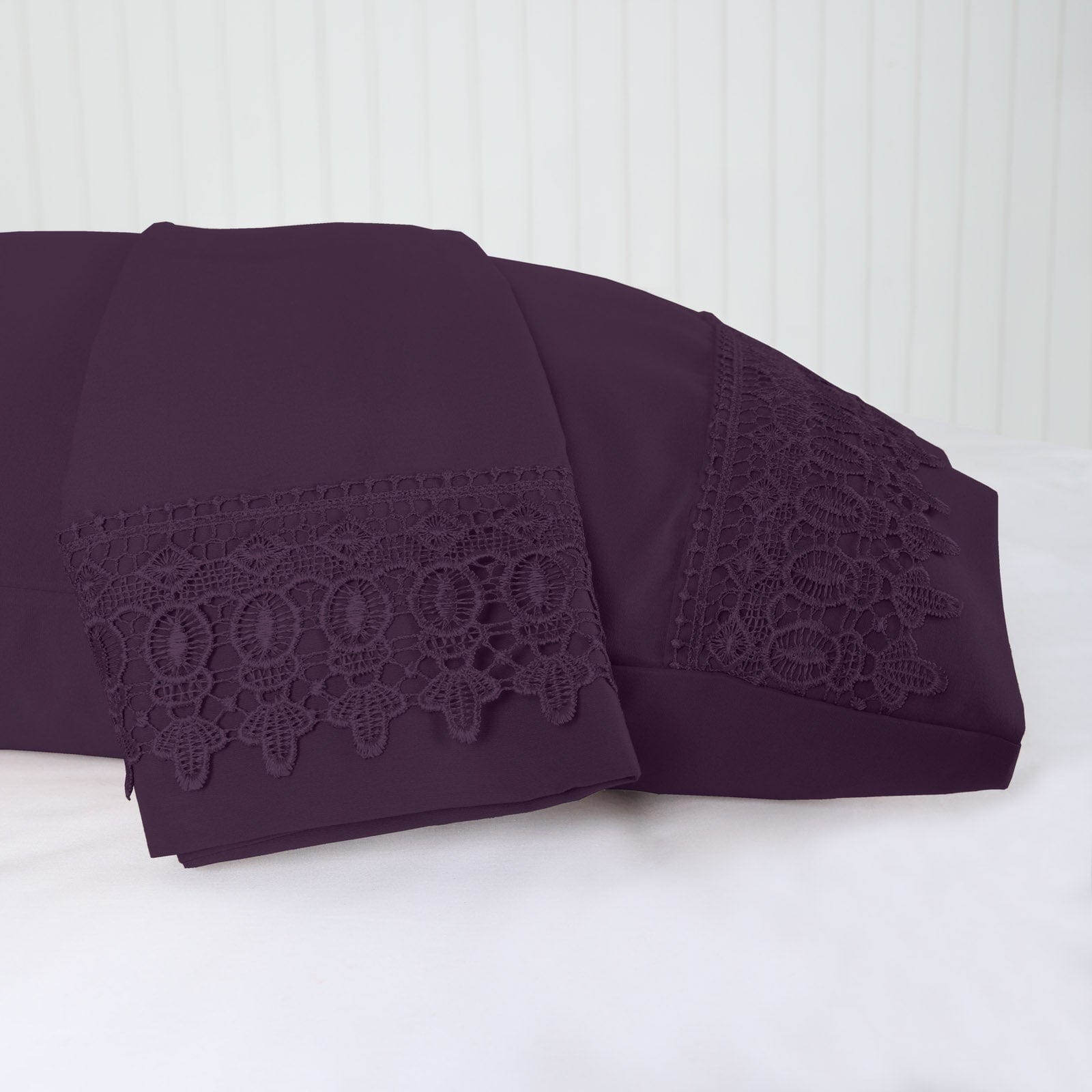 Vilano Lace Hem Pillow Cases