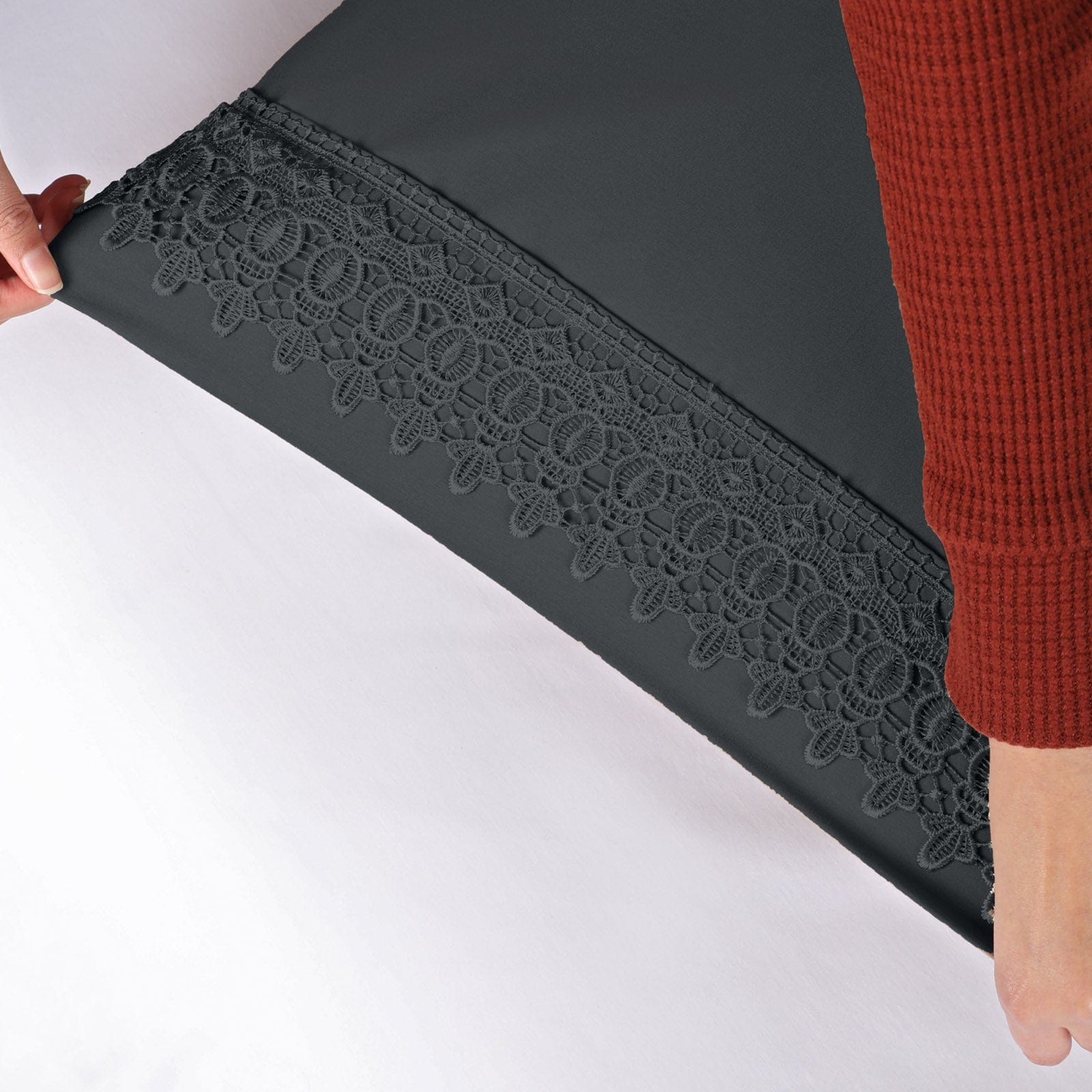 Vilano Lace Hem Pillow Cases