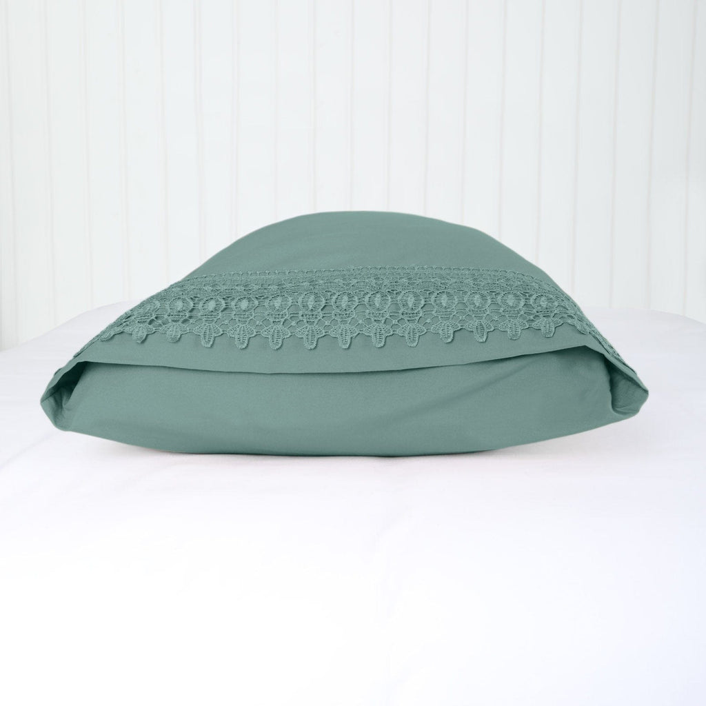 Vilano Lace Hem Pillow Cases