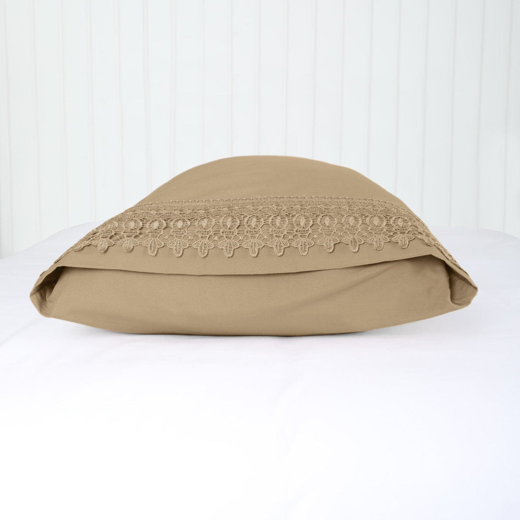 Vilano Lace Hem Pillow Cases