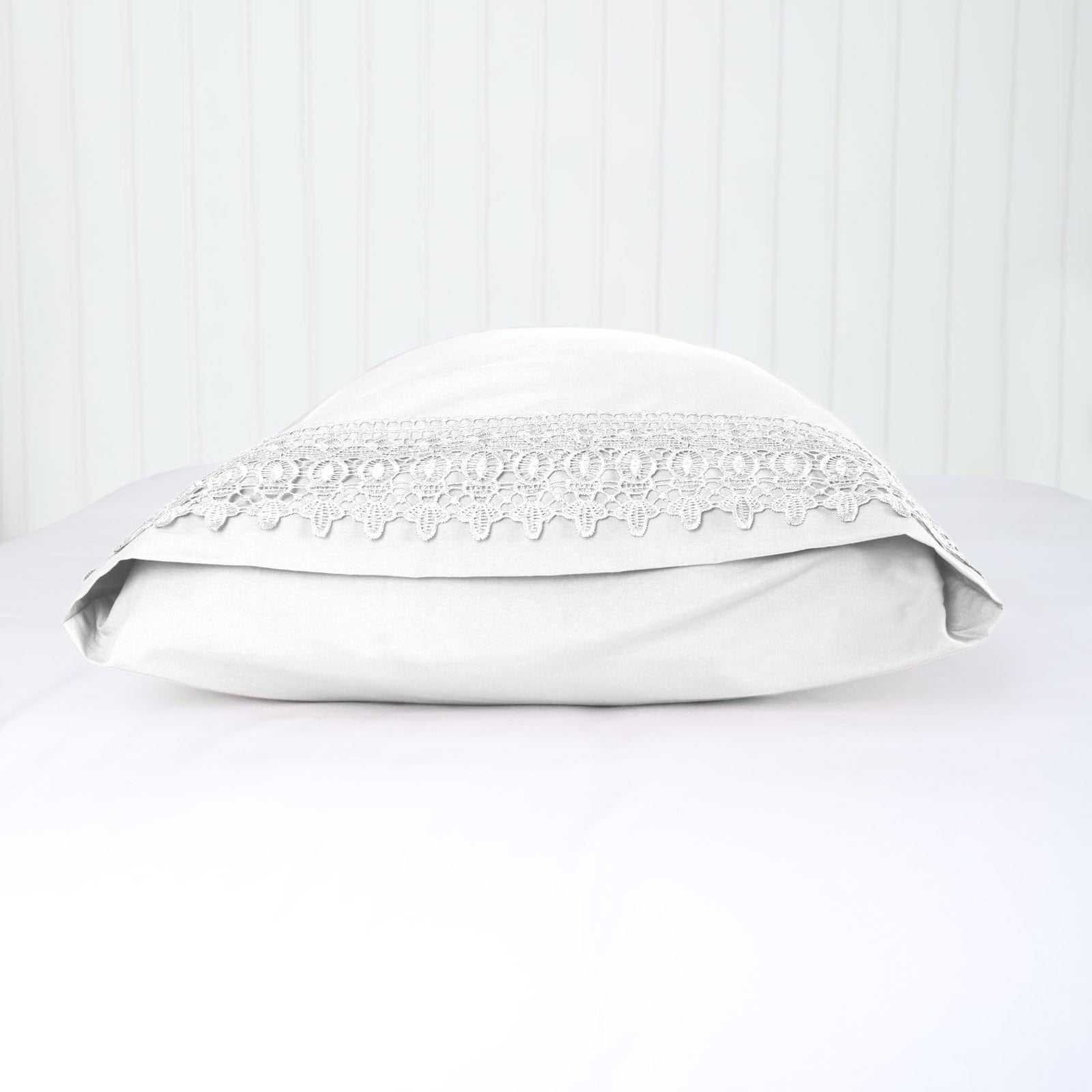 Vilano Lace Hem Pillow Cases