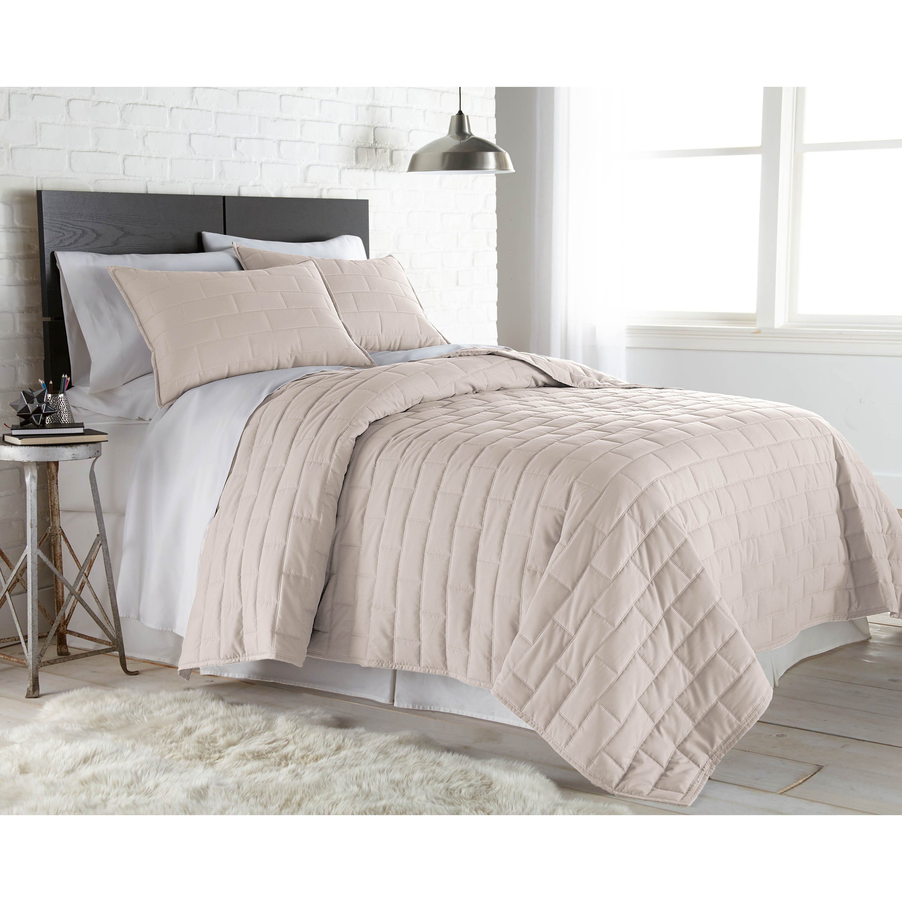  Angled View of  Vilano Brickyard Quilt Set in bone#color_vilano-bone
