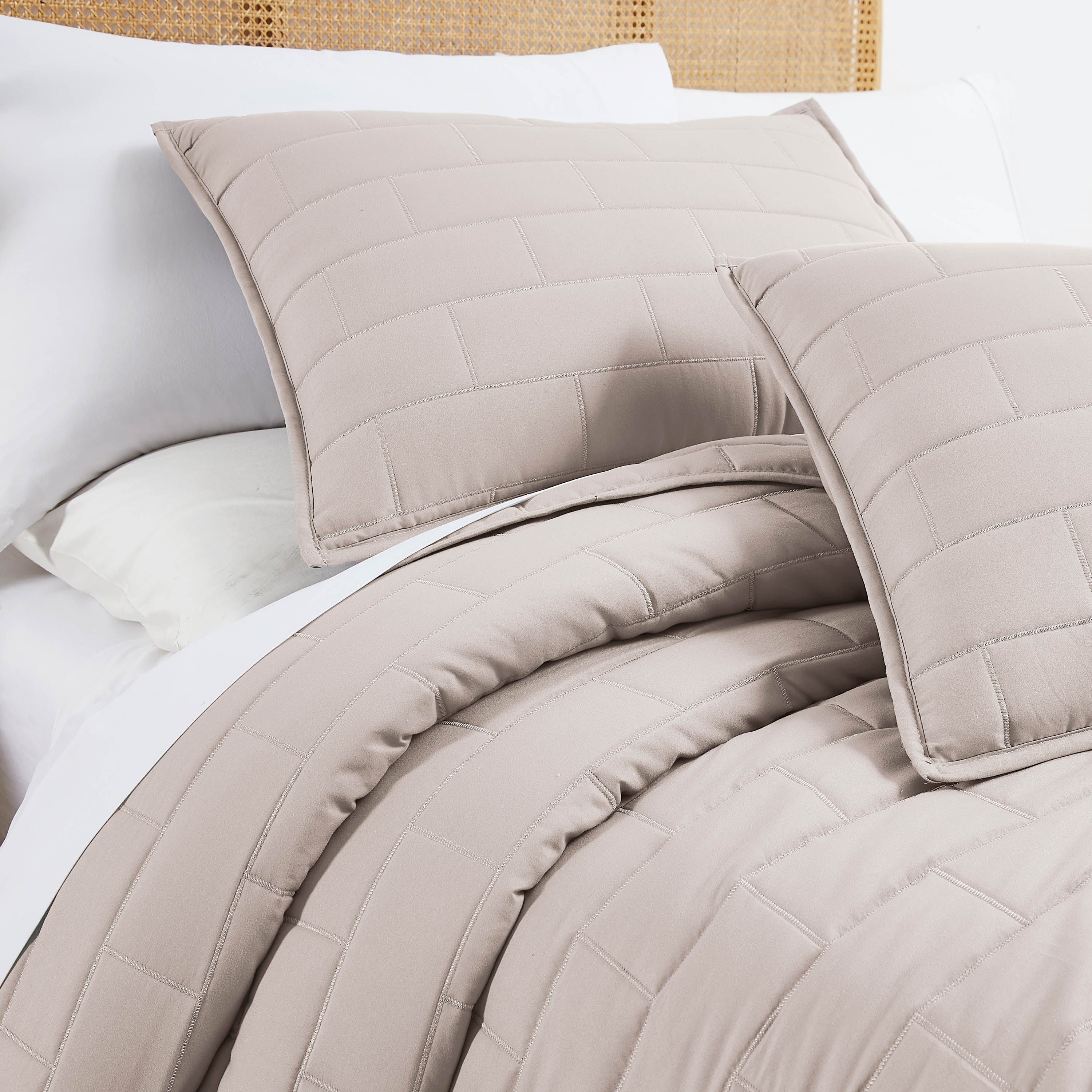 Brickyard Collection Quilt Set