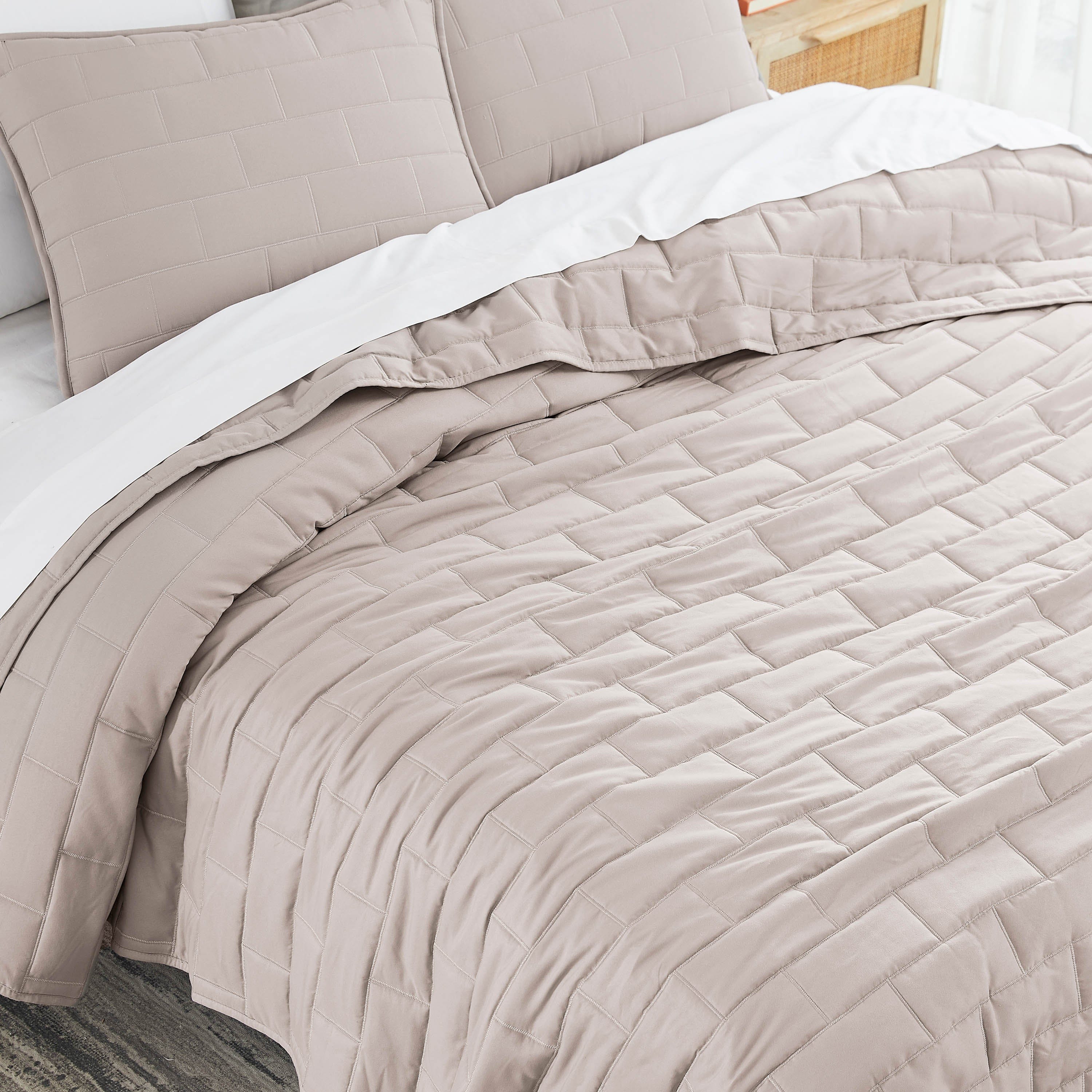 Brickyard Collection Quilt Set