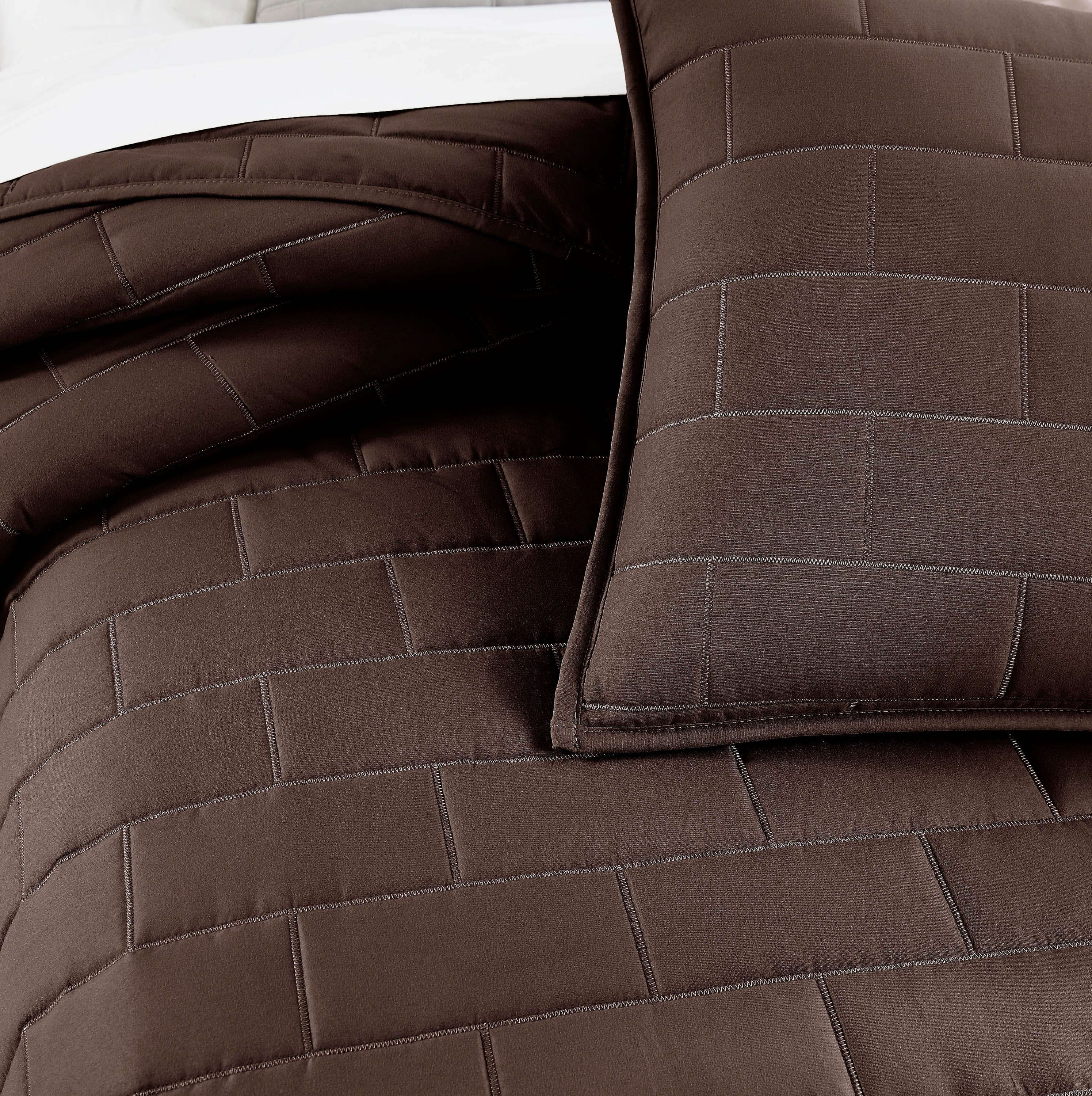 Brickyard Collection Quilt Set
