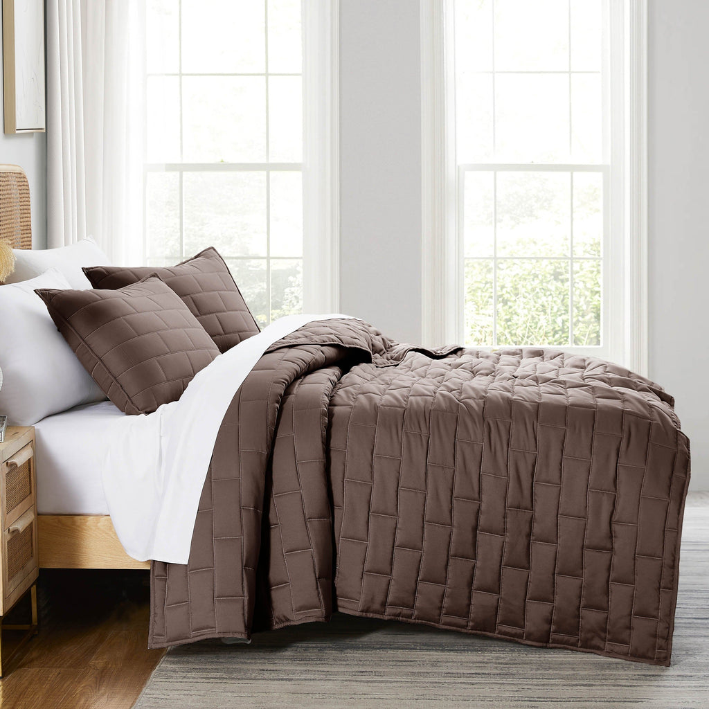 Brickyard Collection Quilt Set