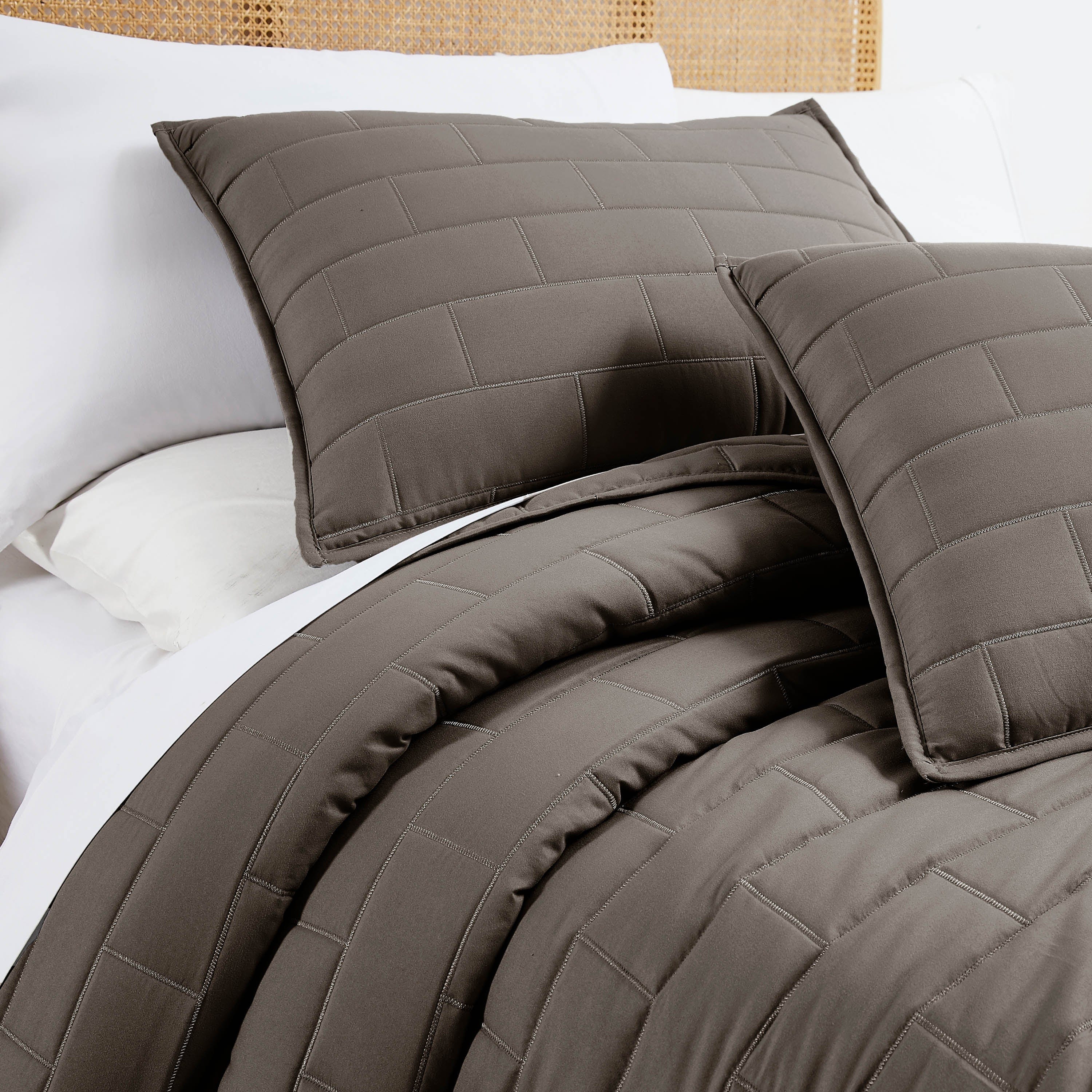 Brickyard Collection Quilt Set