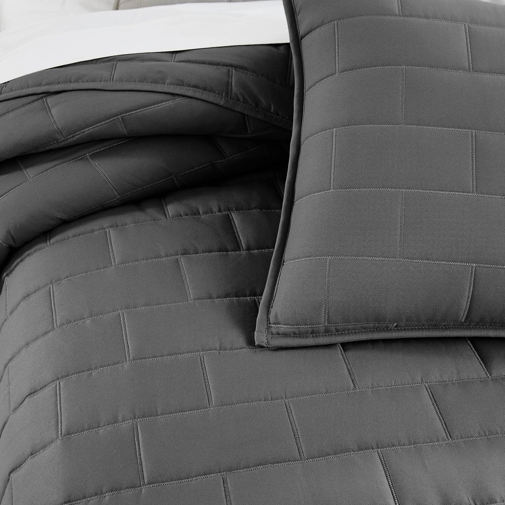 Brickyard Collection Quilt Set