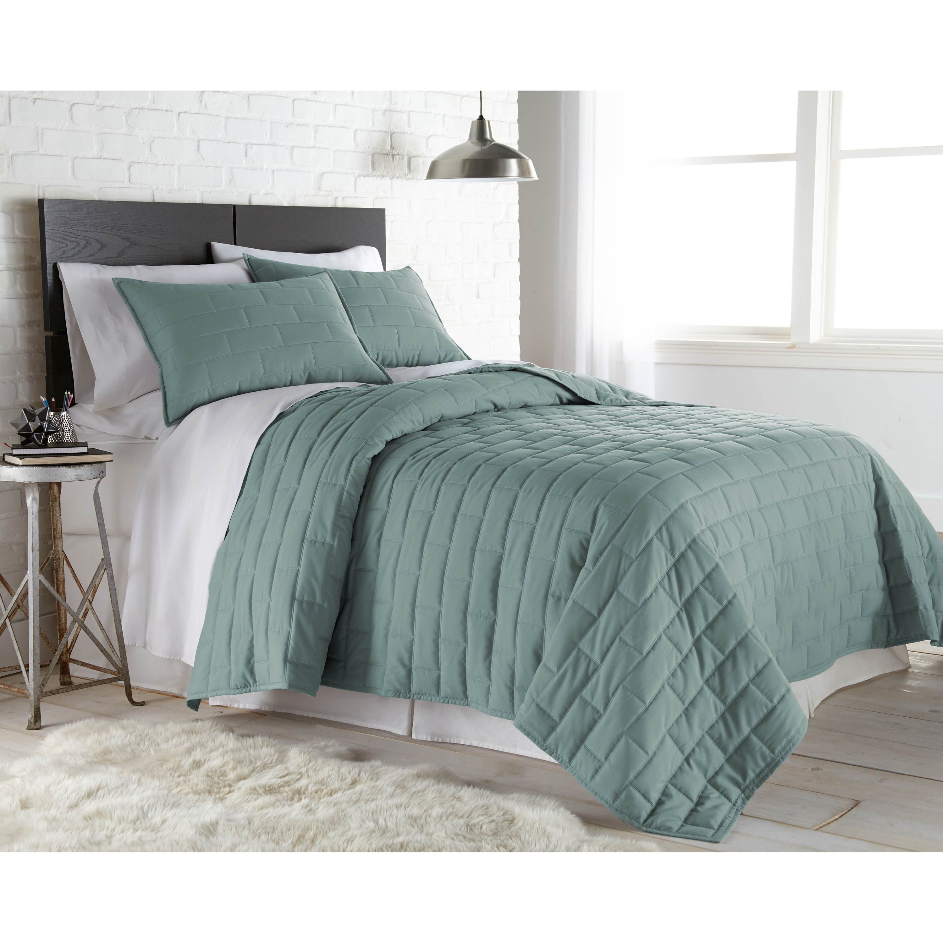 Brickyard Collection Quilt Set