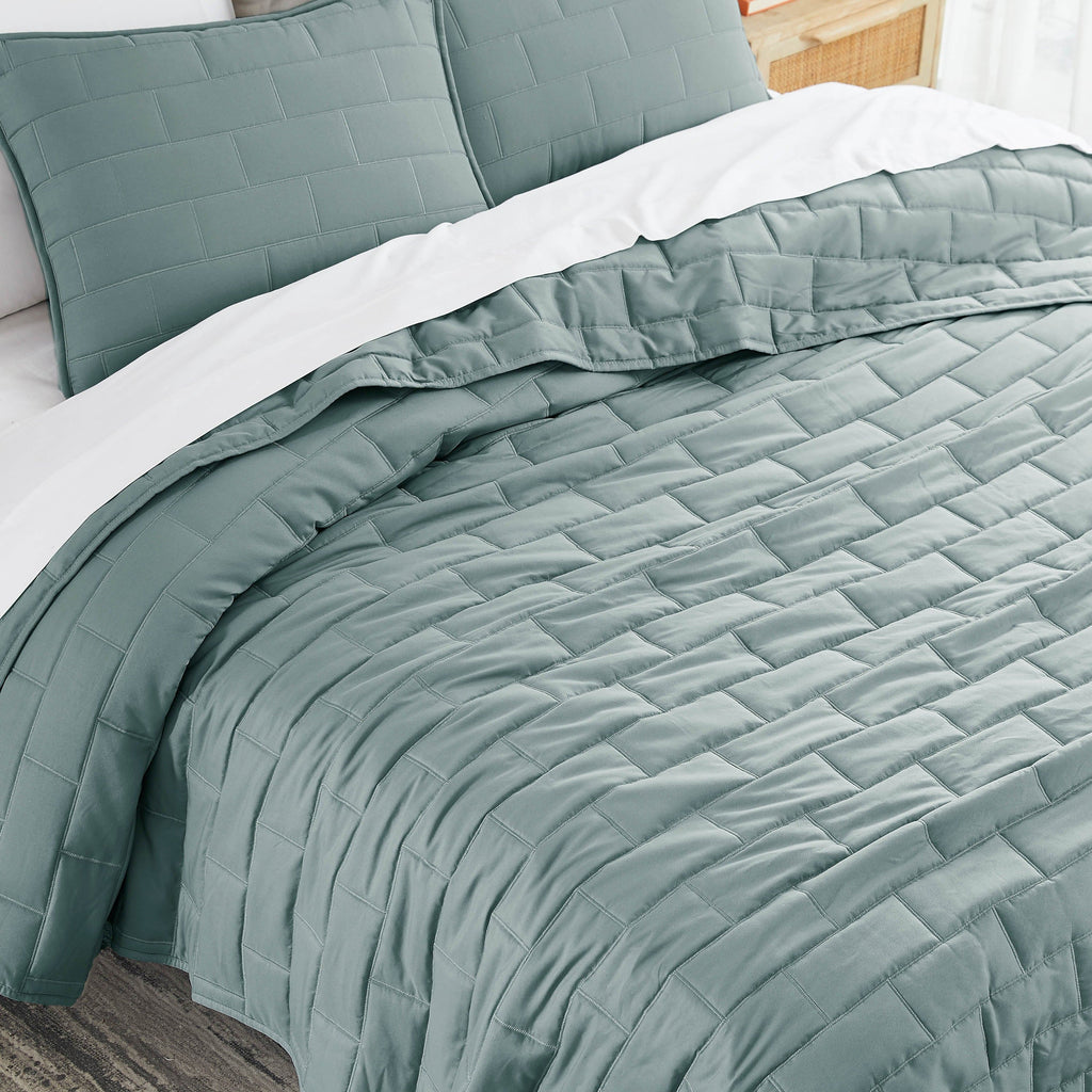 Brickyard Collection Quilt Set