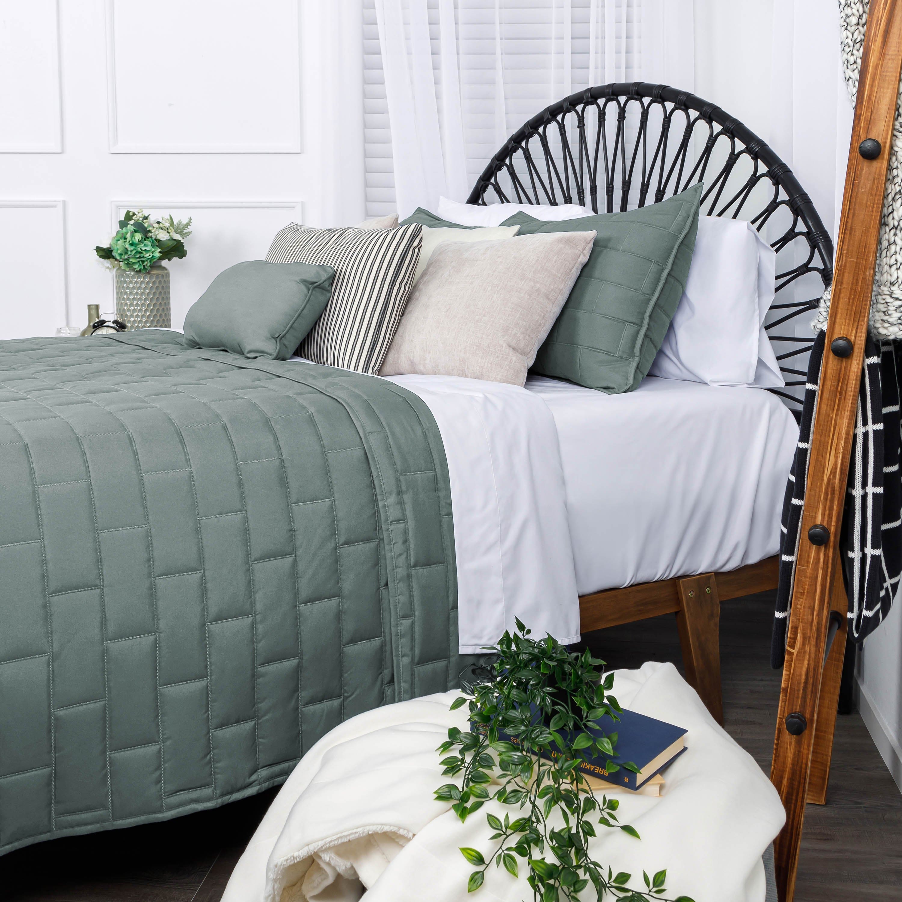 Brickyard Collection Quilt Set