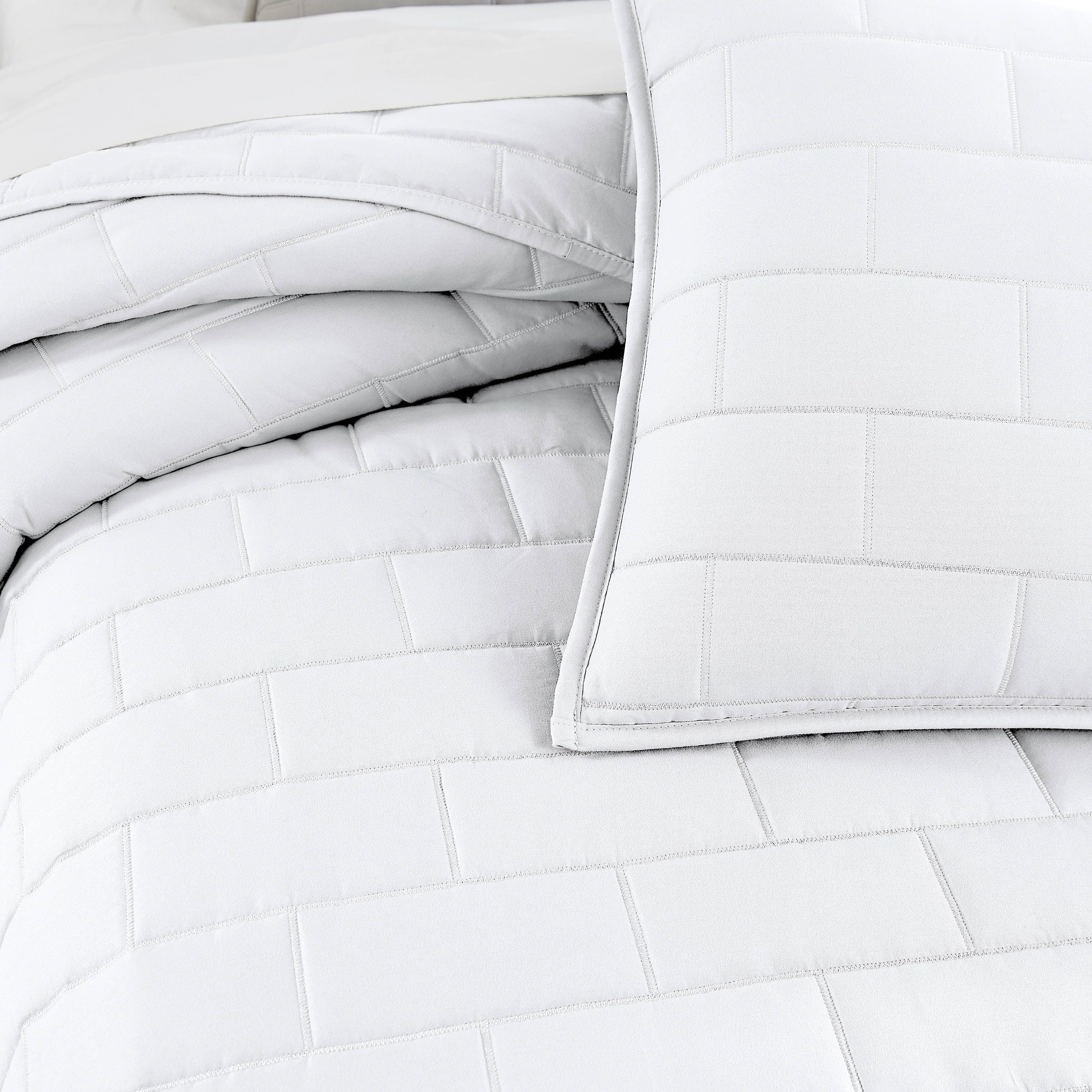 Brickyard Collection Quilt Set