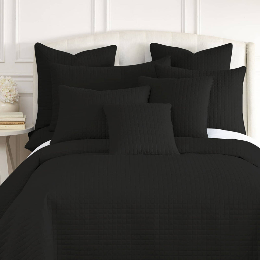 Vilano Quilted Shams in Black#color_vilano-black