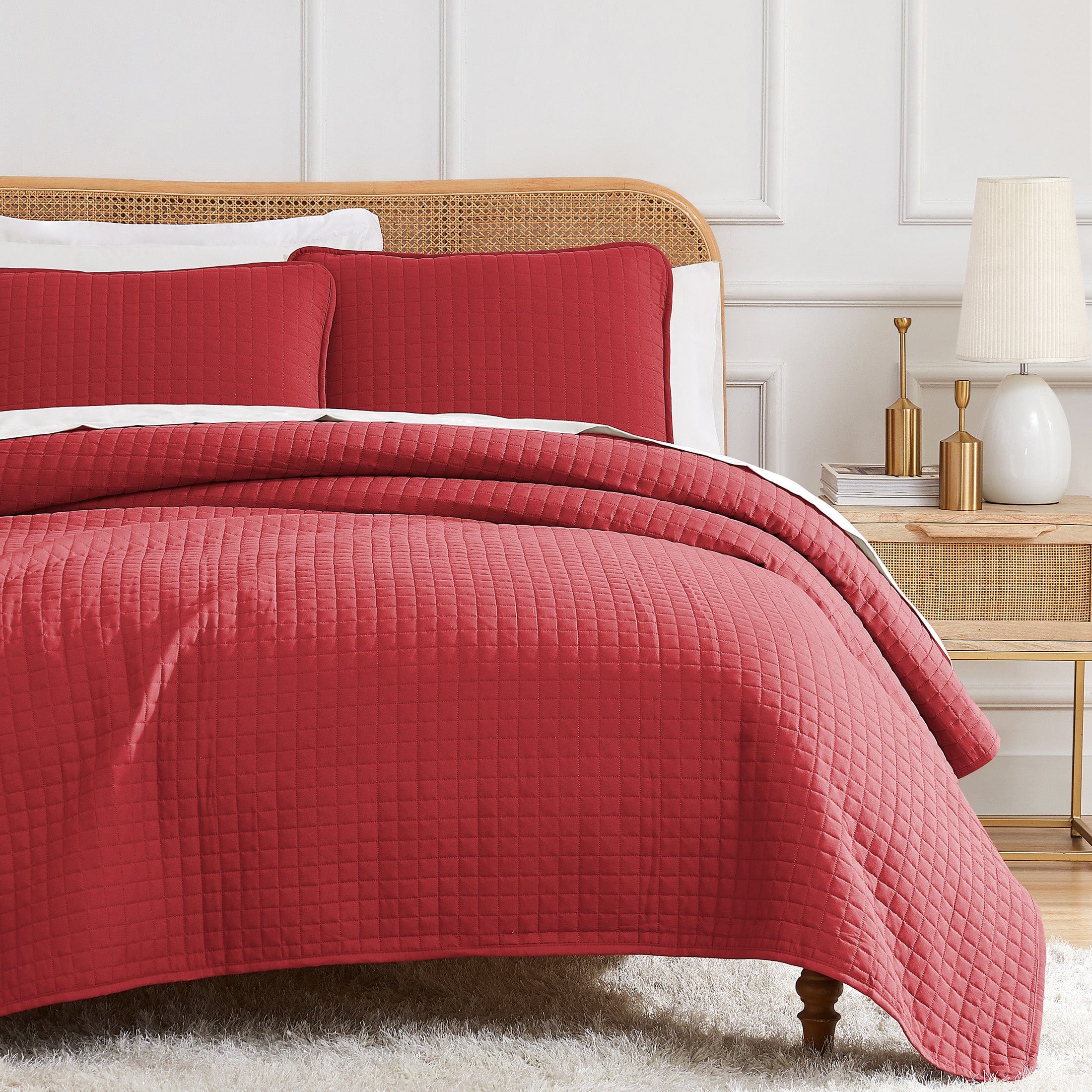 Half Front View of Vilano Oversized Quilt Set in Chili Pepper #color_vilano-chili-pepper