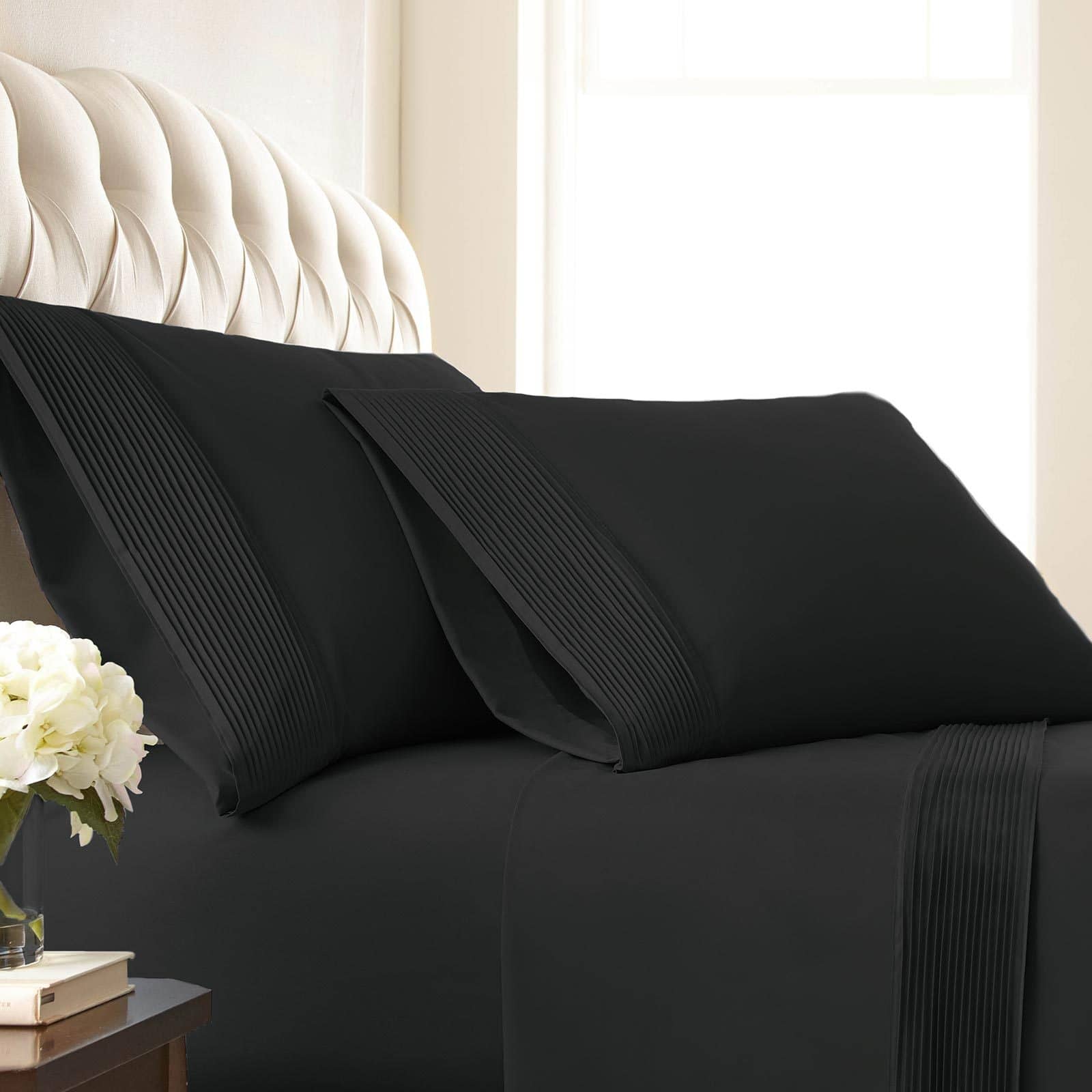 Vilano Springs Pleated Hem Pillow Cases in Black#color_vilano-black