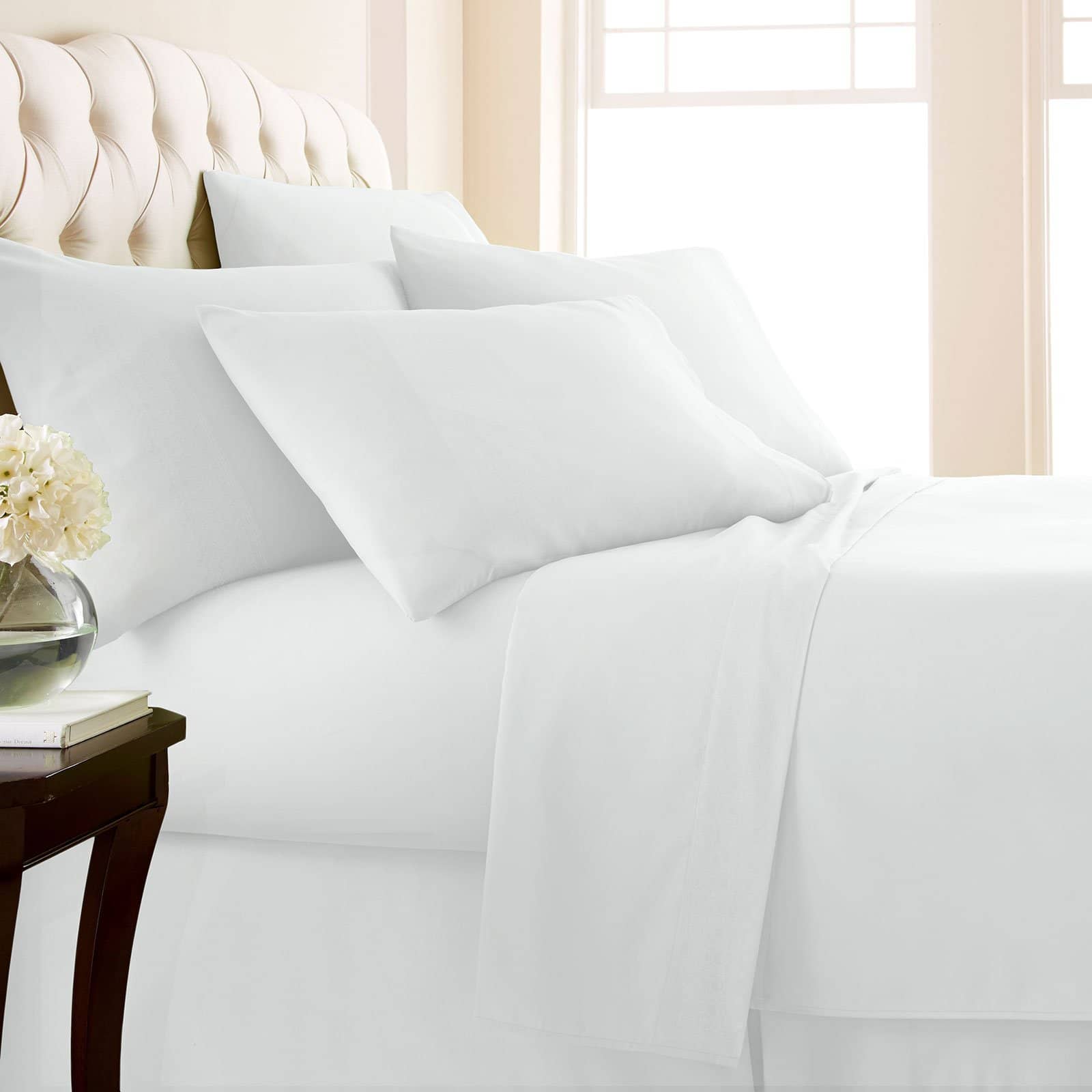 Side View of Vilano Extra Deep Pocket 6-Piece Sheet Set in White#color_vilano-bright-white