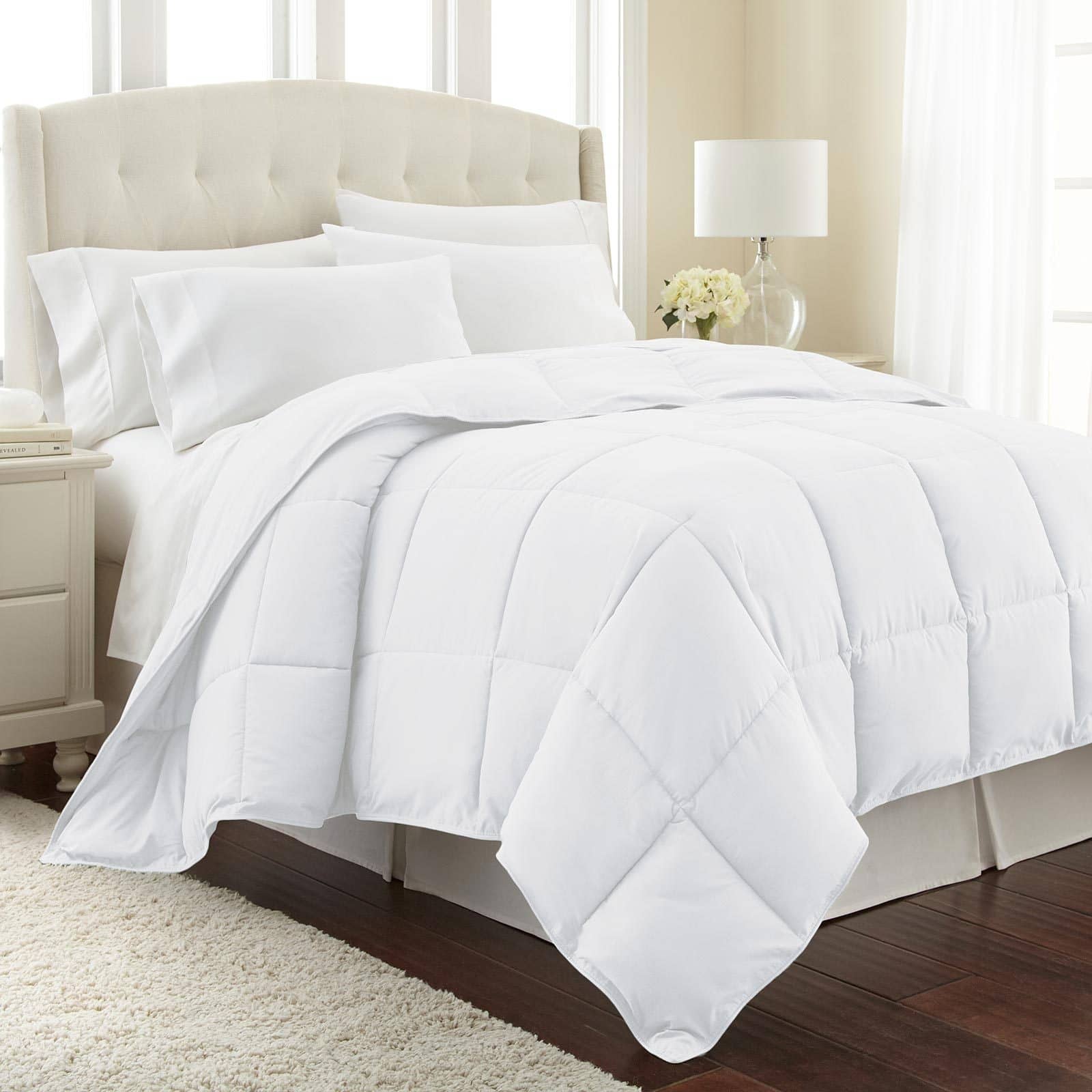 Side View of Vilano Down Alternative Comforter in White#color_vilano-bright-white