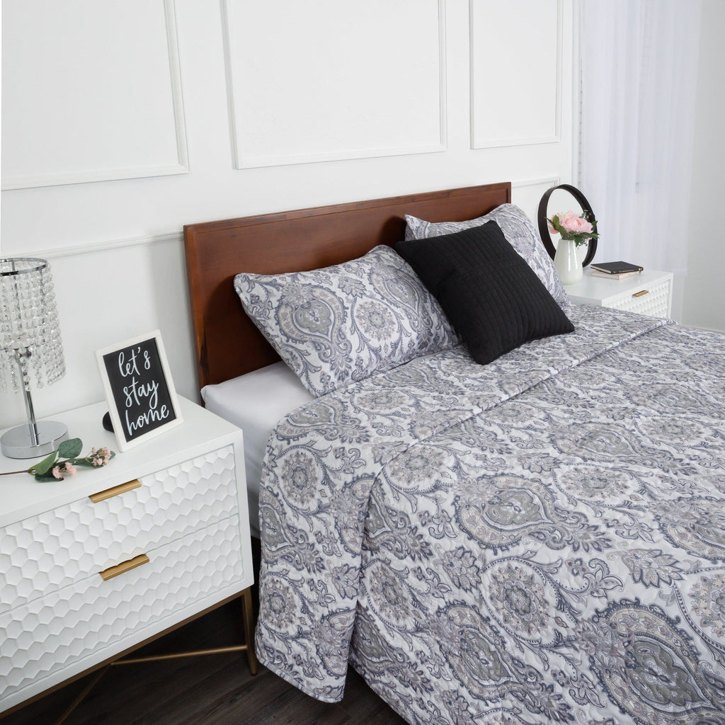 Boho Paisley Quilt Set
